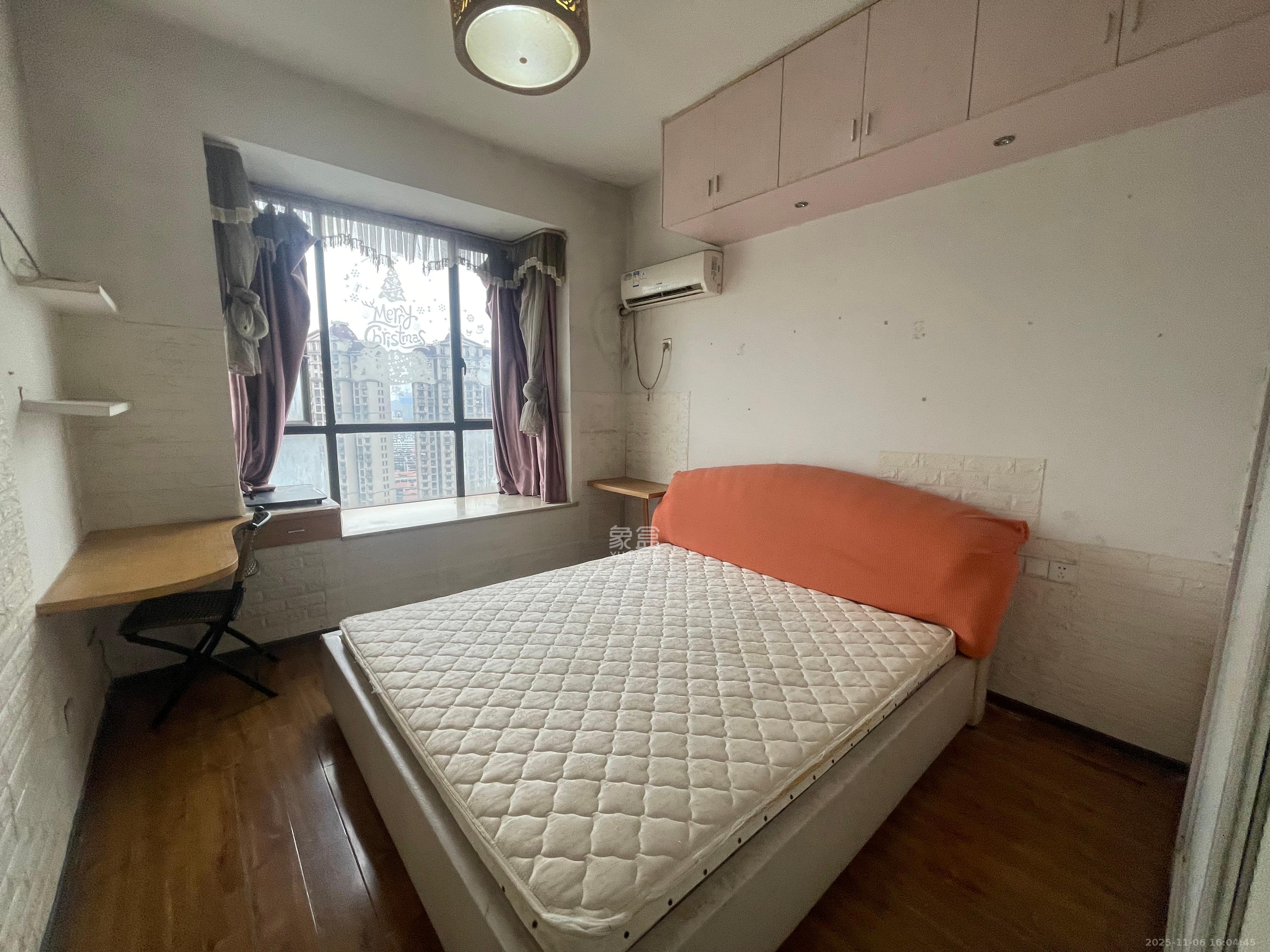 山水花都  1室1厅1卫    1500.0元/月