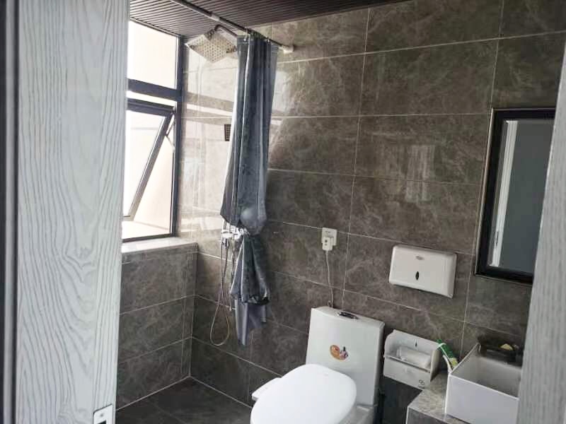 海航豪庭南苑 3室2厅2卫 5000.0元/月 海航豪庭南苑 3室2厅2卫 5000.0元/月室内图