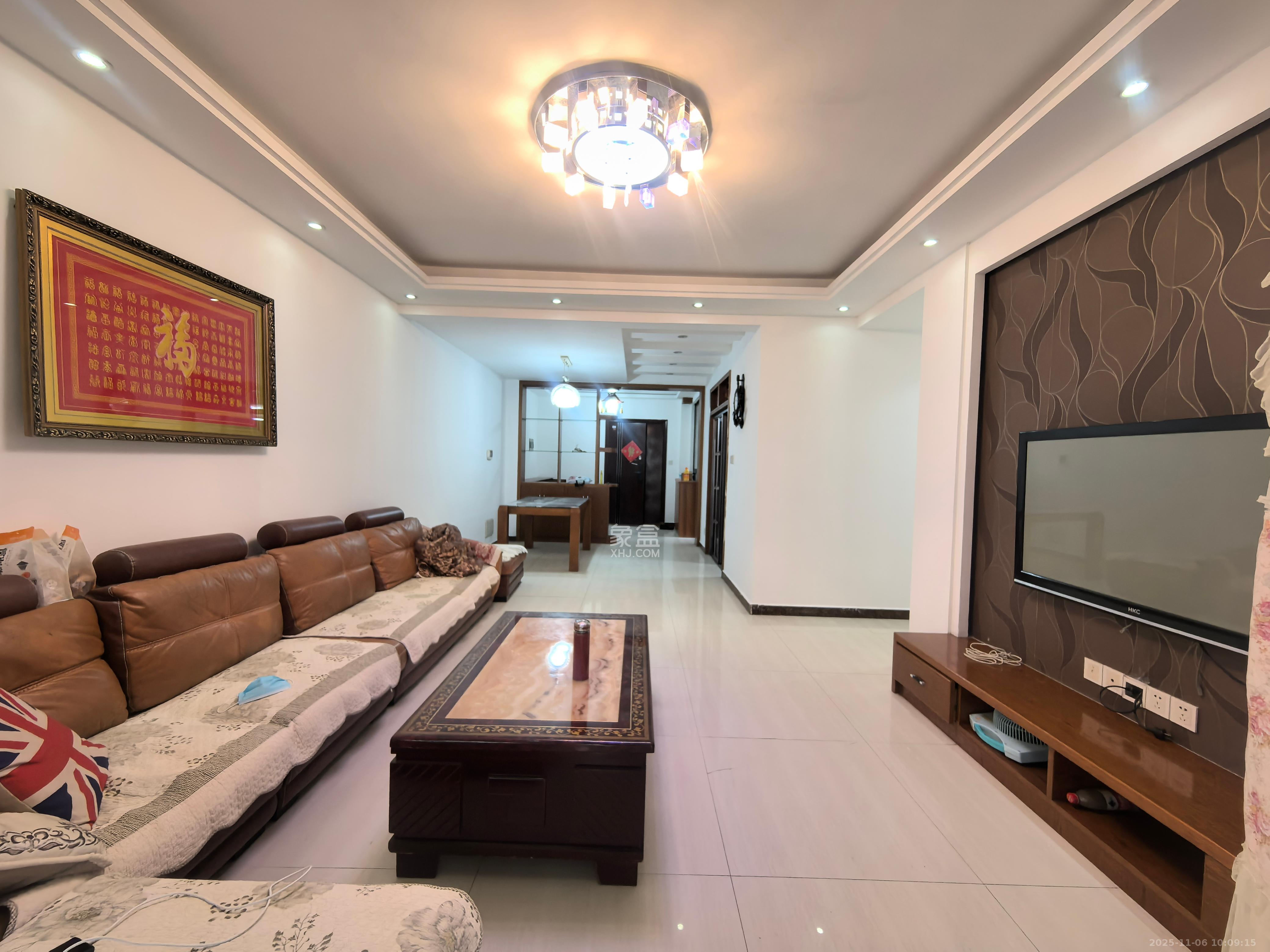 莱茵城  3室2厅1卫    2500.0元/月室内图