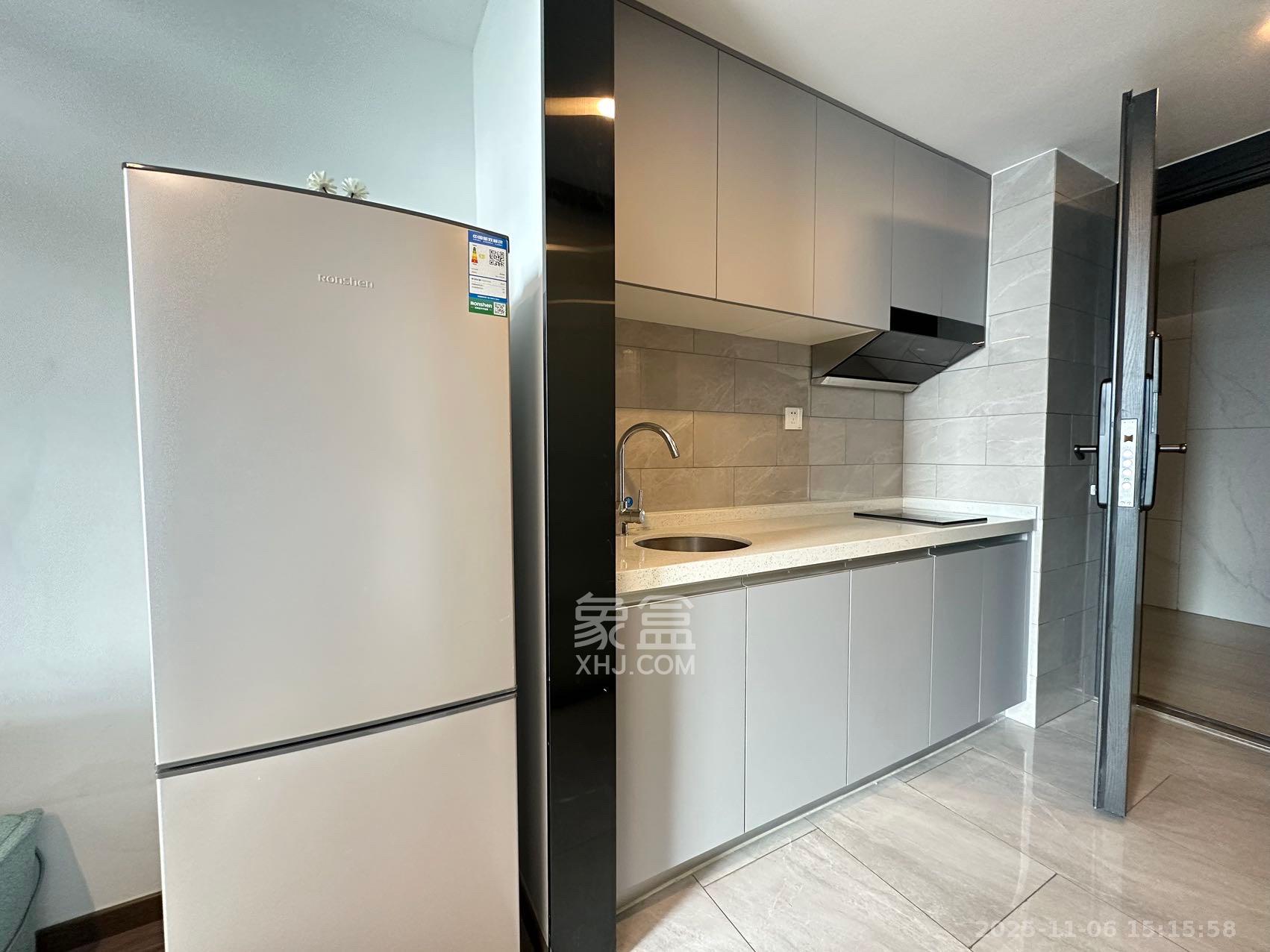 敬天广场 1室0厅0卫 2500.0元/月 敬天广场 1室0厅0卫 2500.0元/月室内图