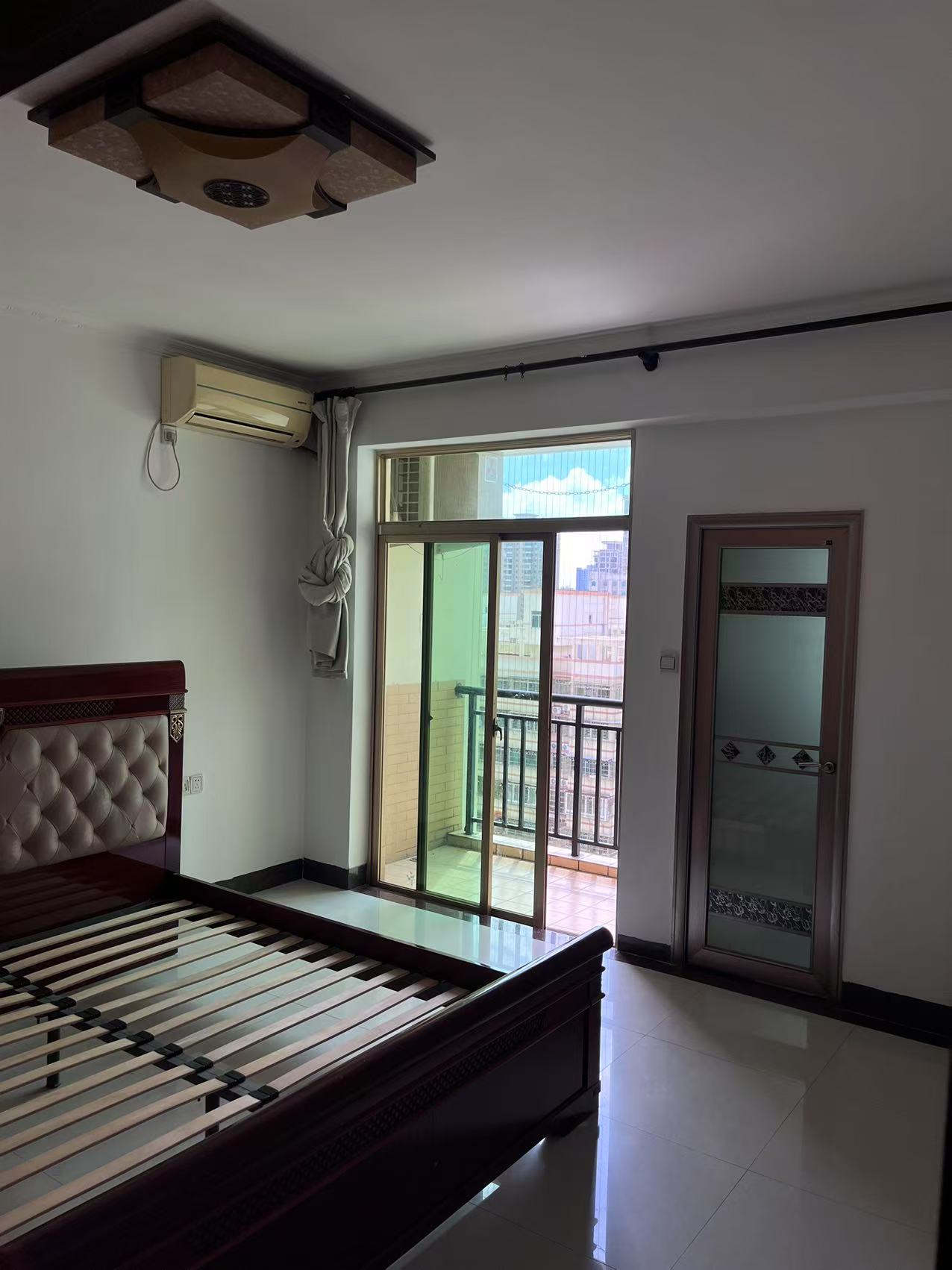 省人大机关住宅小区(海南省人大常委会机关住宅小区) 4室2厅2卫 4000.0元/月 省人大机关住宅小区(海南省人大常委会机关住宅小区) 4室2厅2卫 4000.0元/月室内图