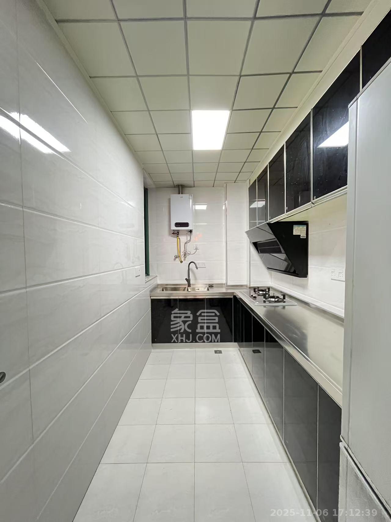 东岸锦城(东方人家)  1室2厅2卫    2200.0元/月室内图