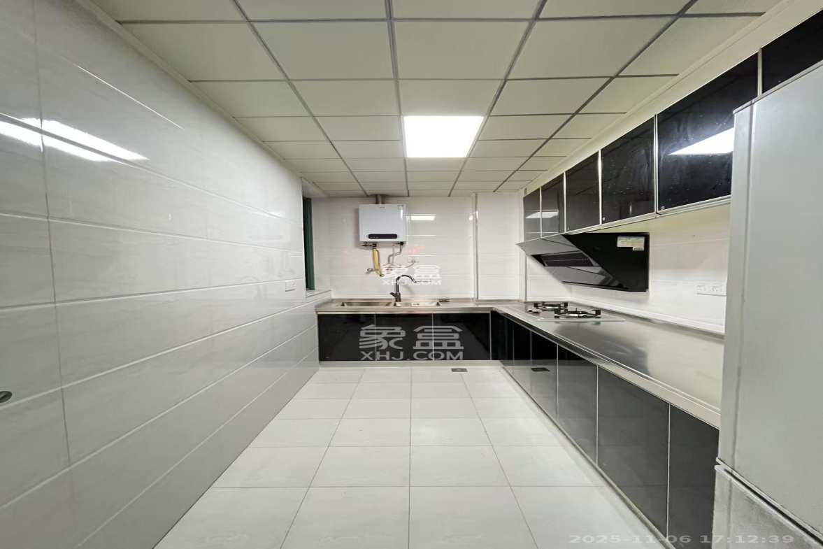 东岸锦城(东方人家) 1室2厅2卫 2200.0元/月 东岸锦城(东方人家) 1室2厅2卫 2200.0元/月室内图