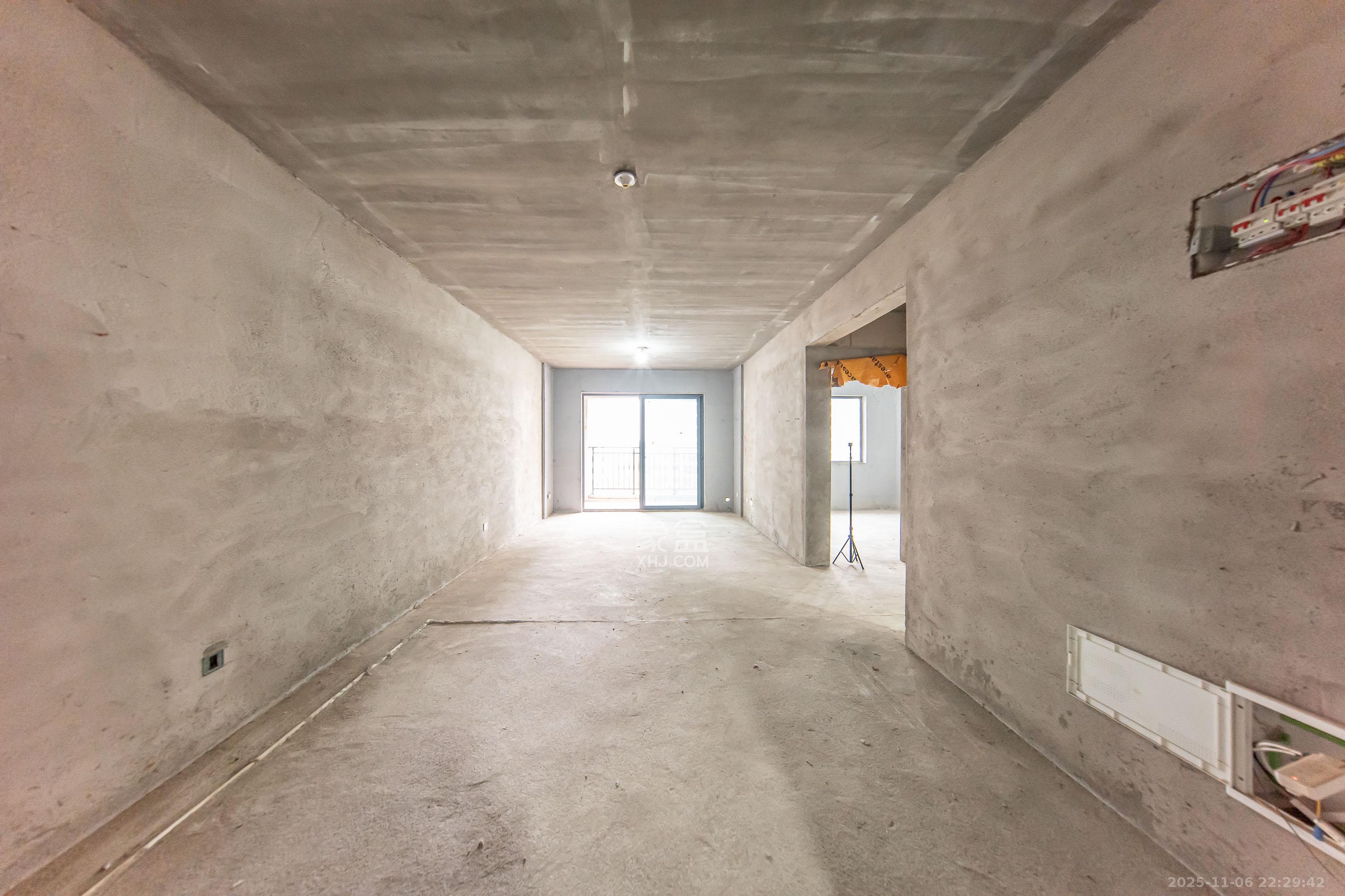 智达佳园 2室2厅1卫 40.0万 智达佳园 2室2厅1卫 40.0万客厅