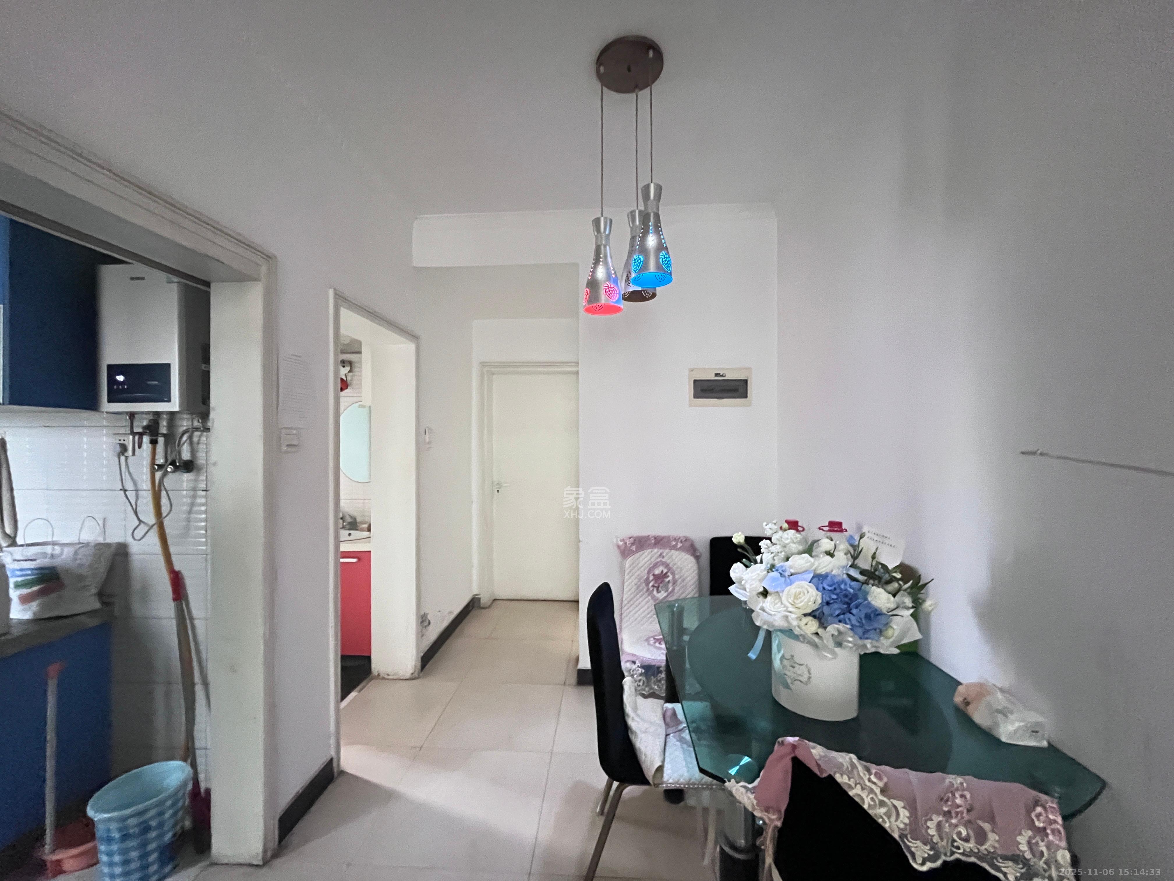 一品东庭  2室2厅1卫    2000.0元/月室内图