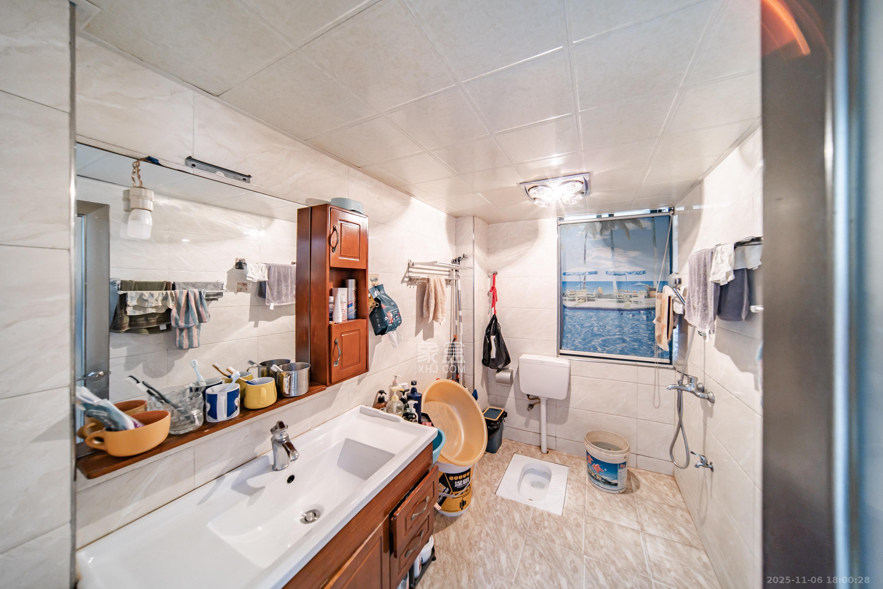 领航江阁 3室2厅1卫 90.0万 领航江阁 3室2厅1卫 90.0万卫生间