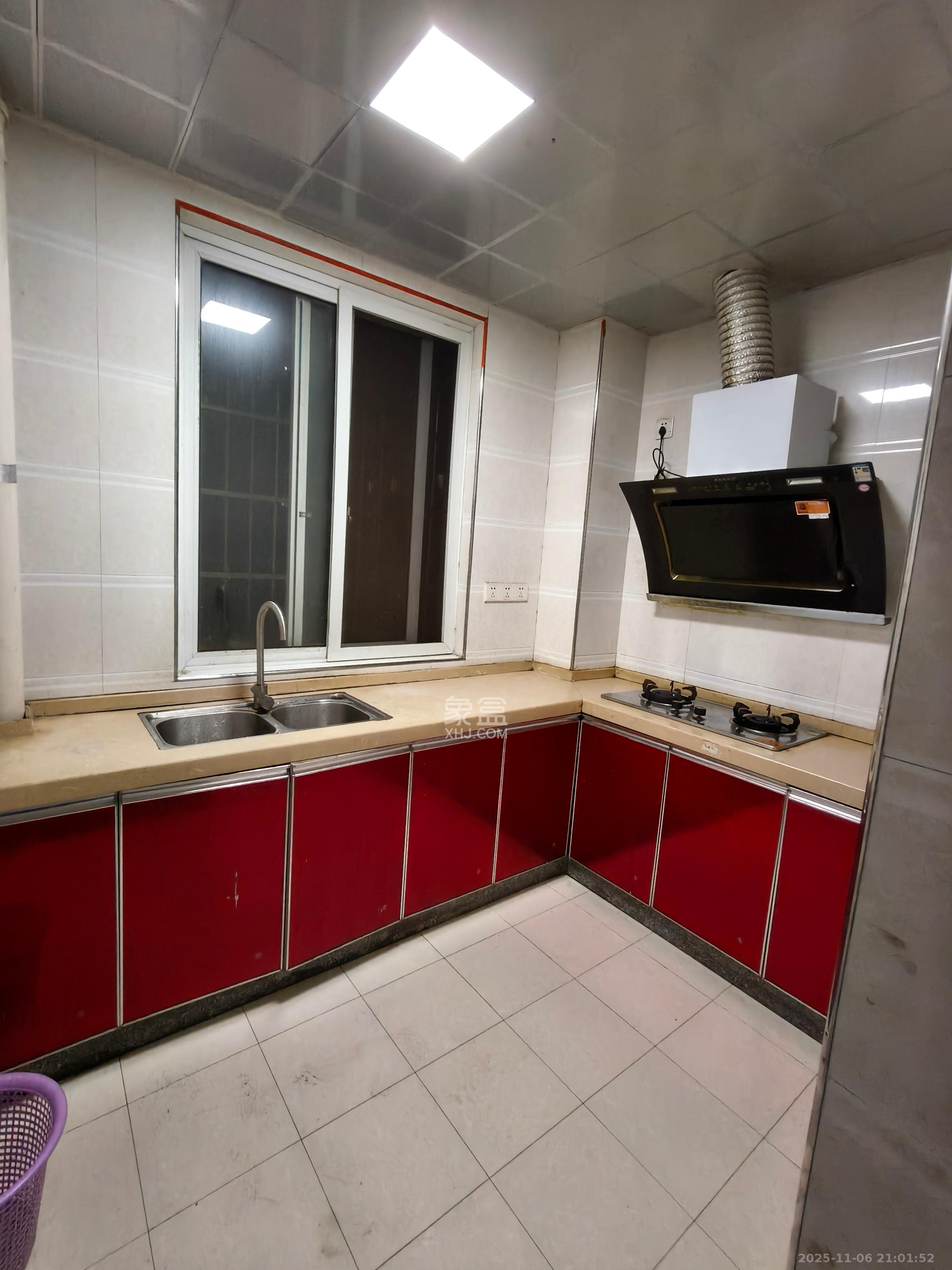 星城新宇黎锦苑  3室2厅1卫    2000.0元/月