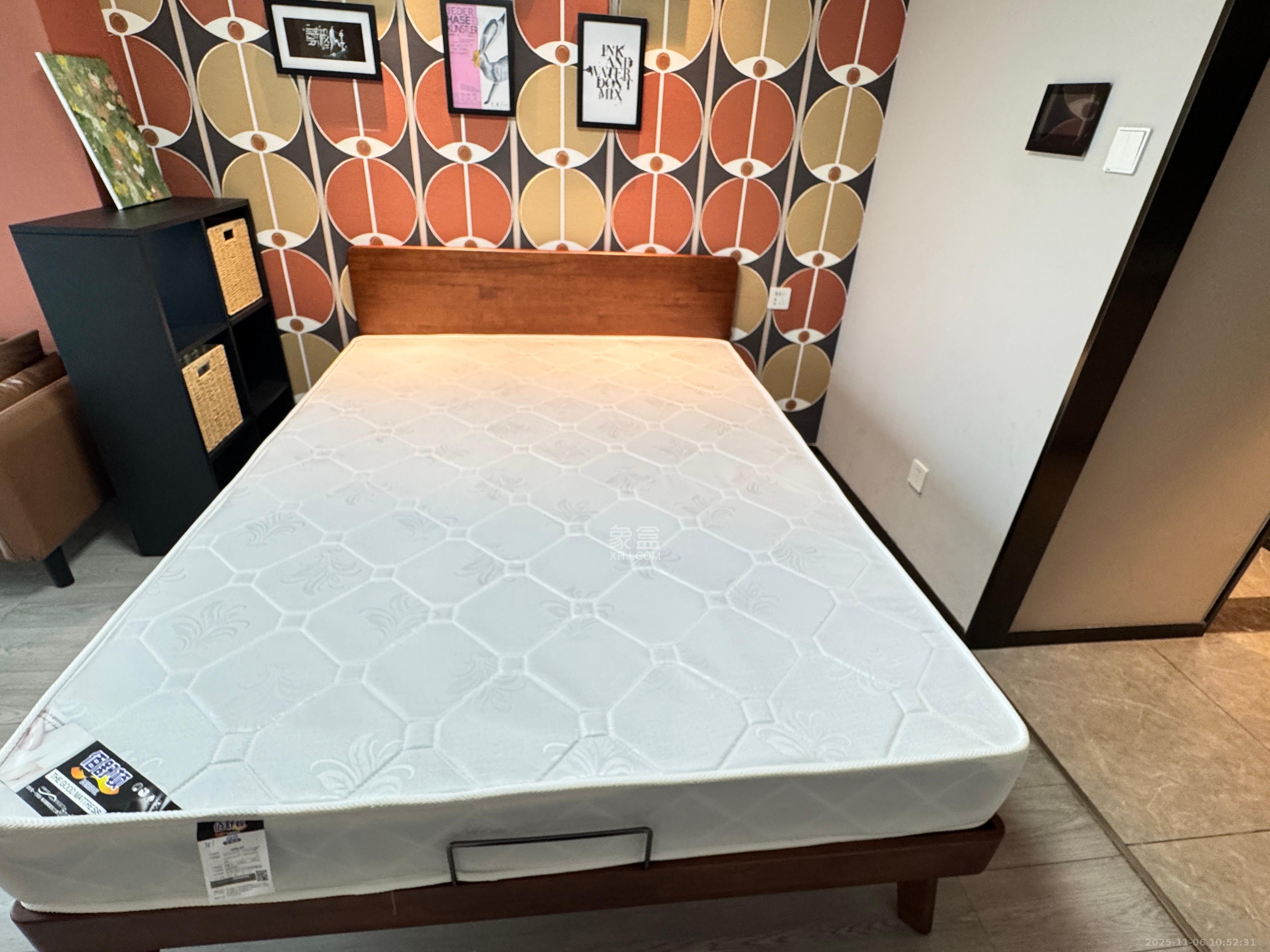 华润置地中心 1室1厅1卫 2400.0元/月 华润置地中心 1室1厅1卫 2400.0元/月室内图