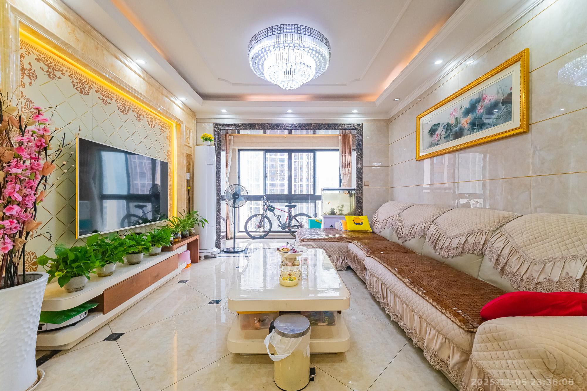 国泰九龙湾  4室2厅2卫    102.0万