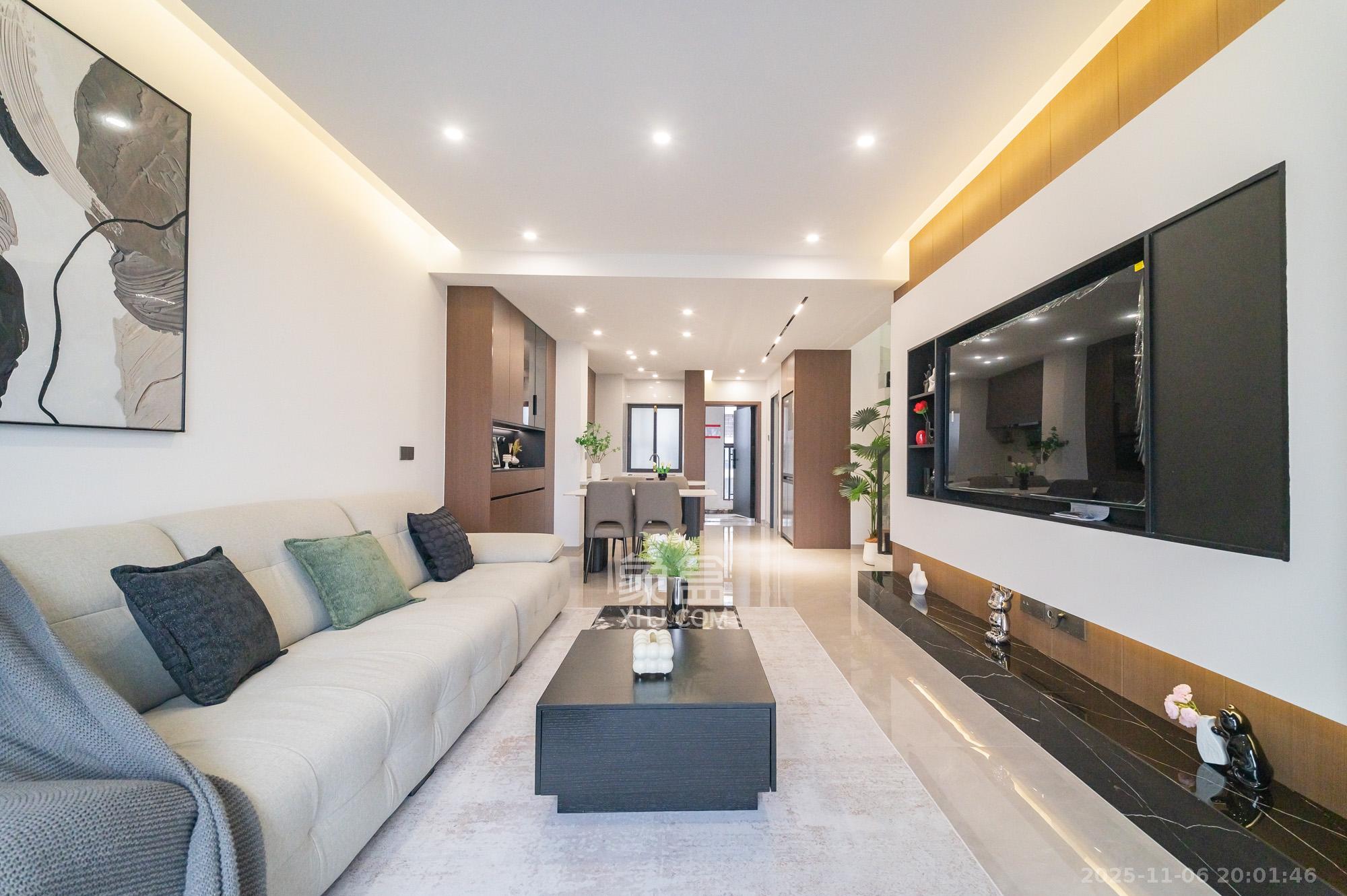 星湖湾一期高层  4室2厅2卫    89.8万