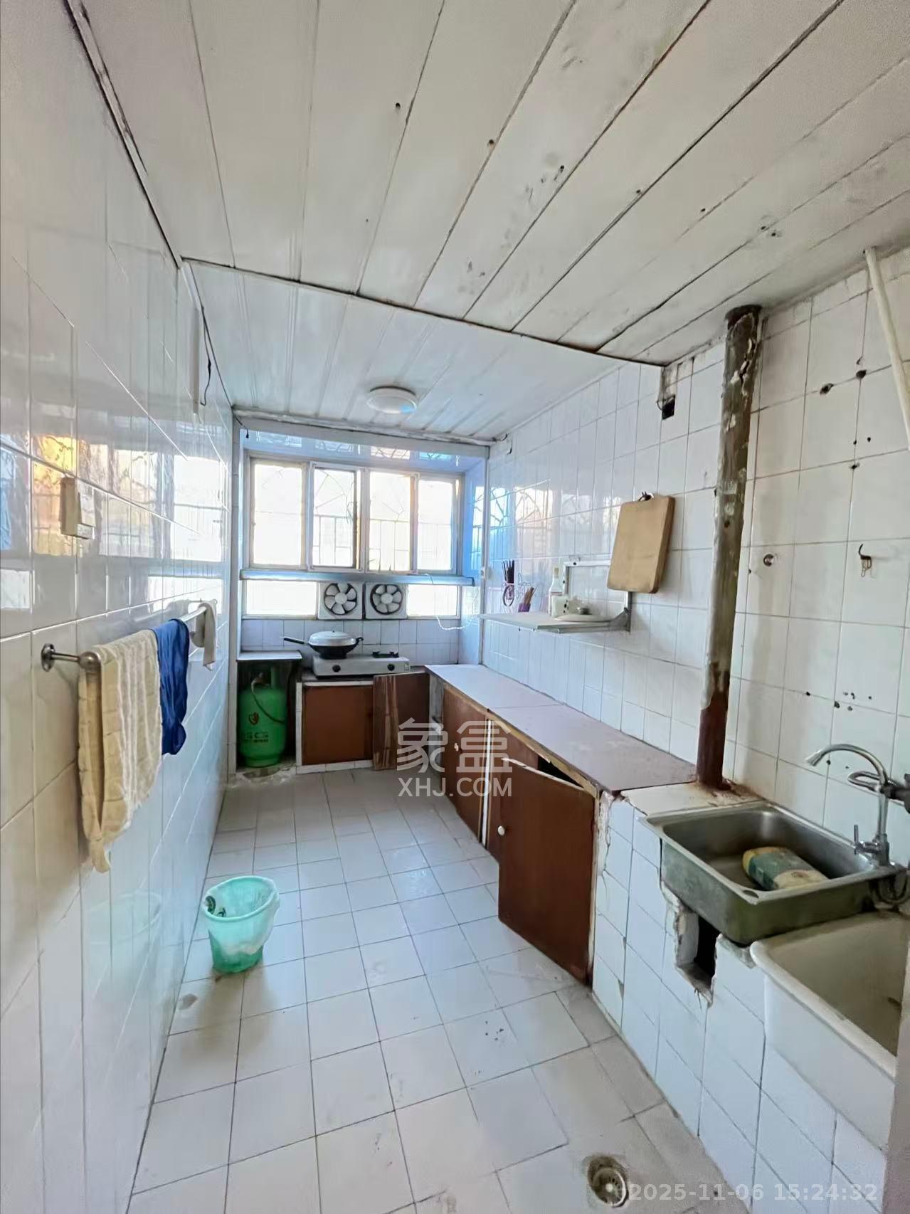 长沙建设银行三支行宿舍  3室2厅1卫    2000.0元/月室内图