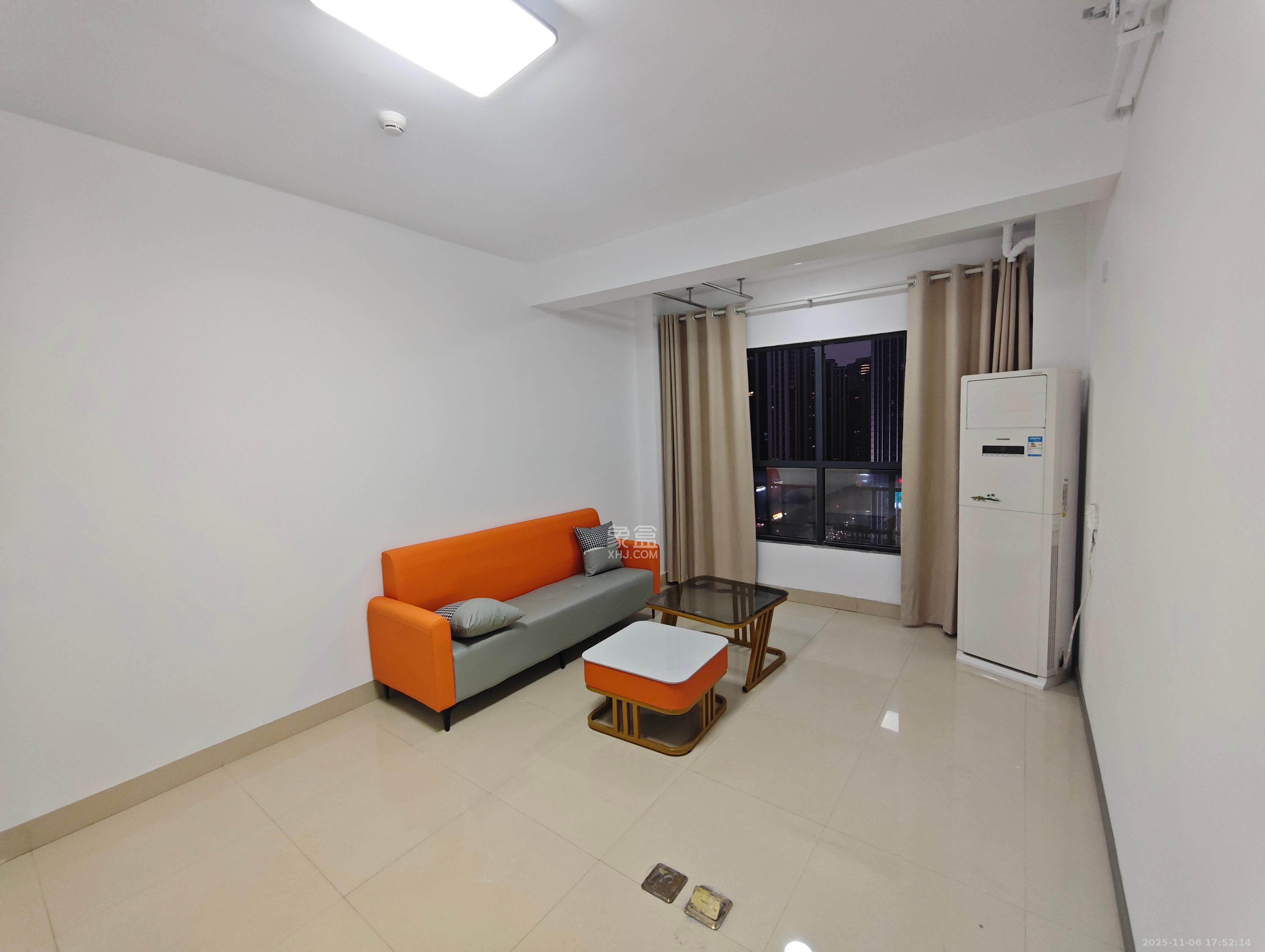 香樟兰亭(朗峰苑) 1室2厅1卫 2200.0元/月 香樟兰亭(朗峰苑) 1室2厅1卫 2200.0元/月室内图