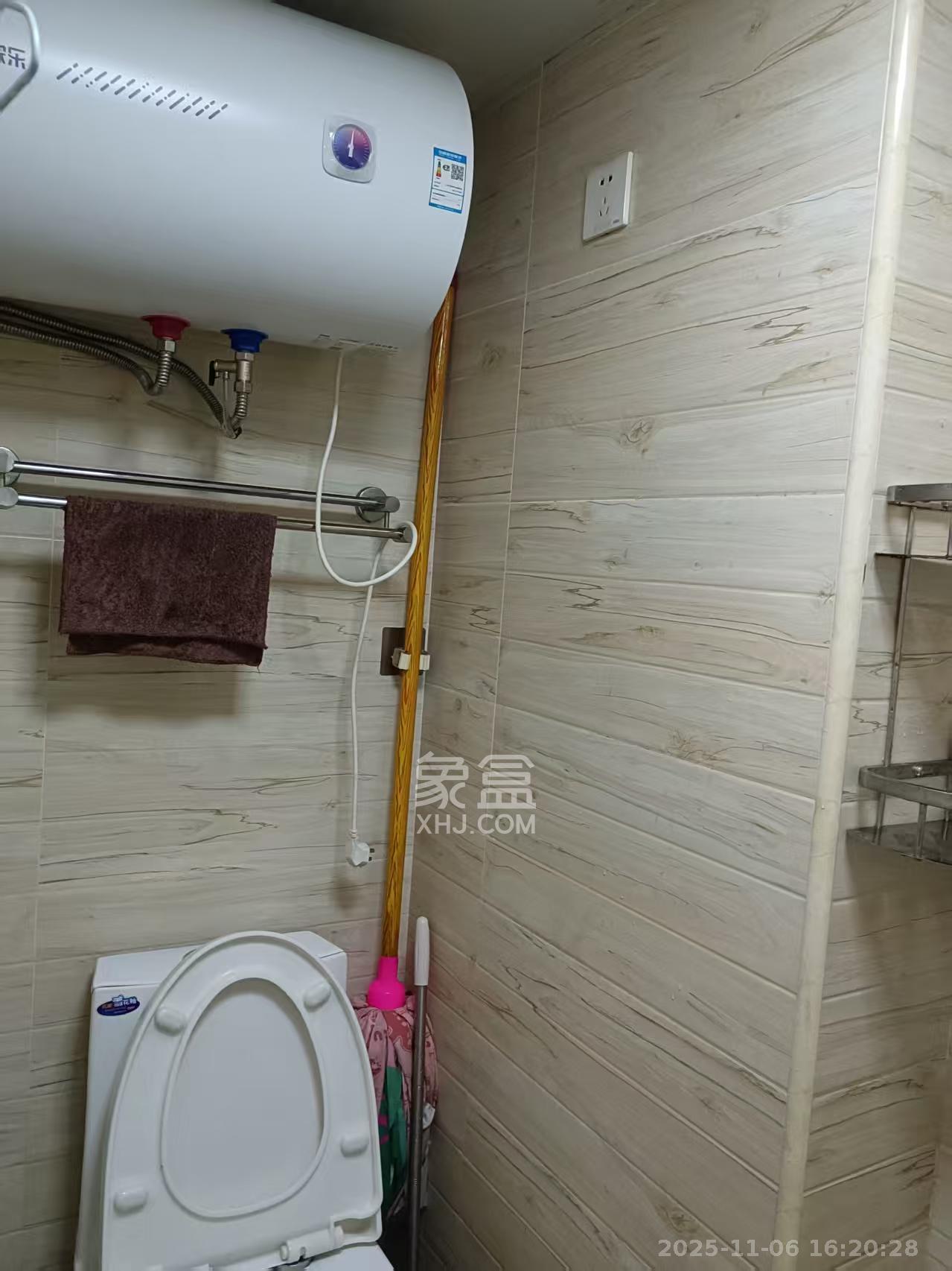 中建芙蓉嘉苑  1室1厅1卫    950.0元/月室内图