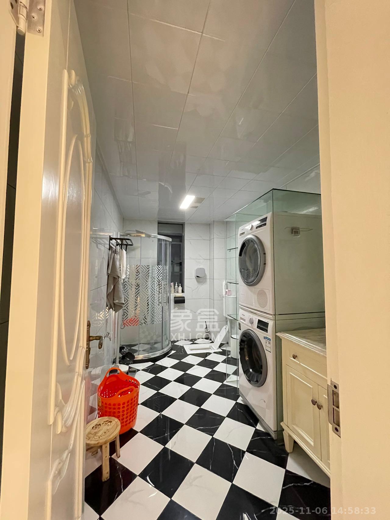 西山汇景一、二期 4室2厅2卫 6000.0元/月 西山汇景一、二期 4室2厅2卫 6000.0元/月室内图