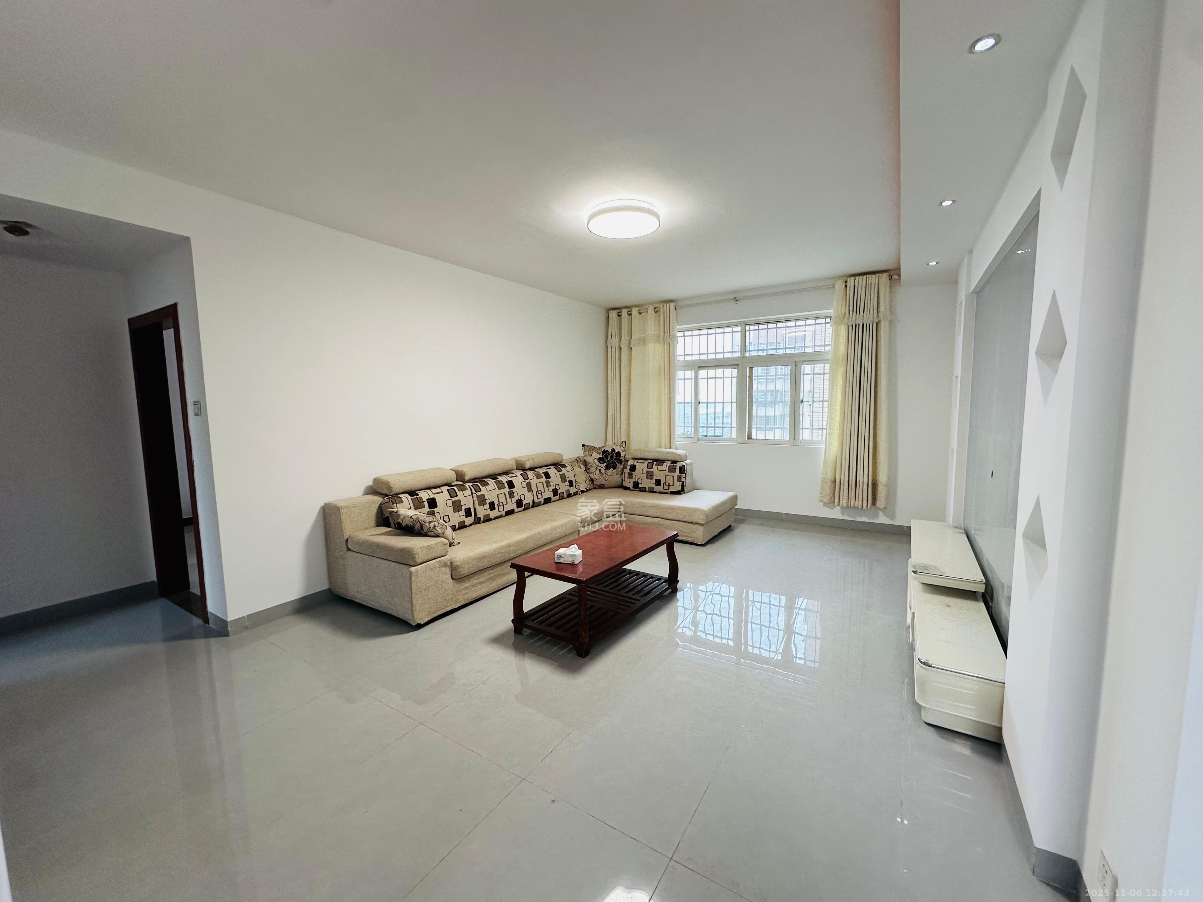 黎郡新宇熙春园  3室2厅1卫    2200.0元/月