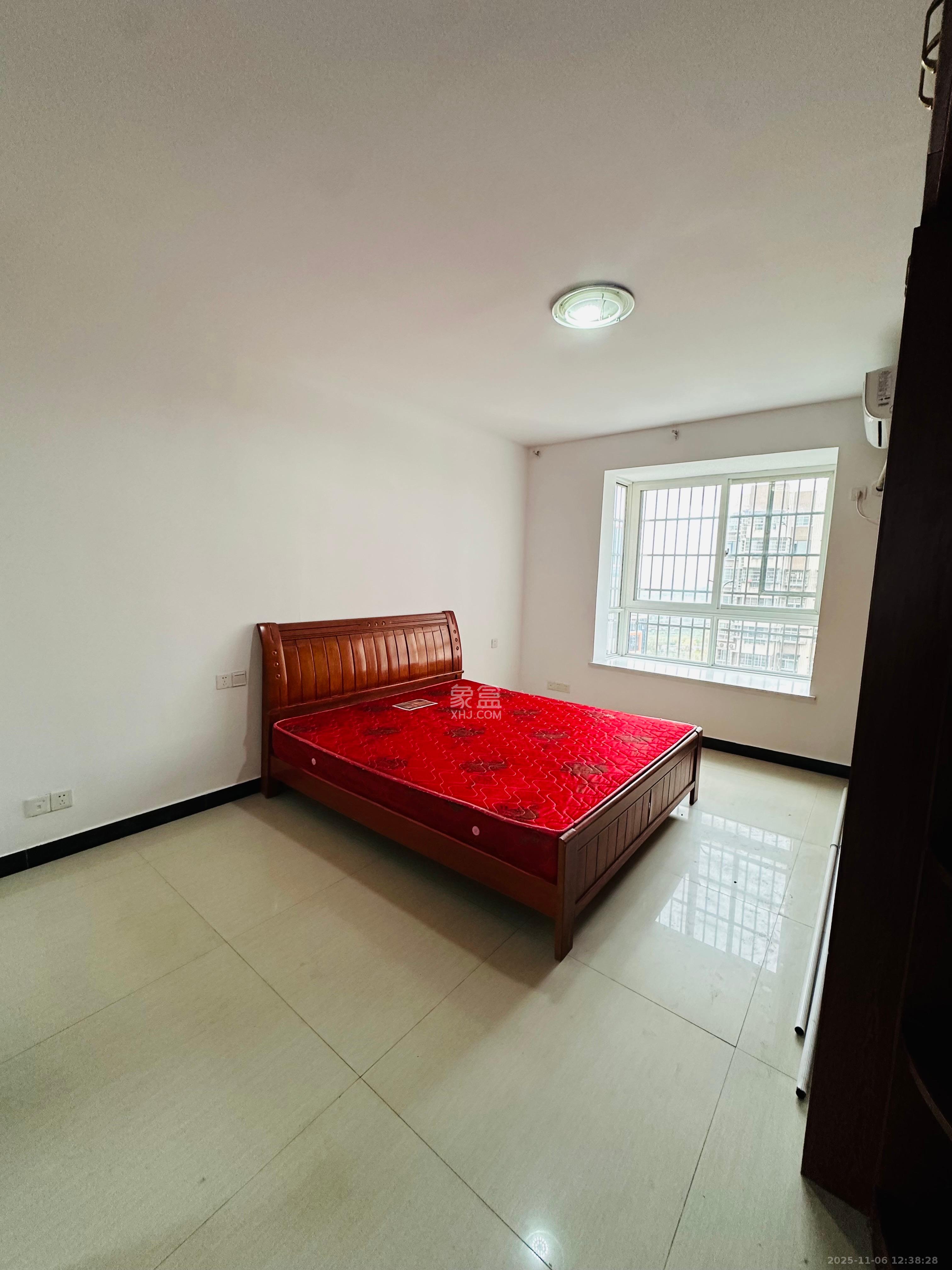 黎郡新宇熙春园  3室2厅1卫    2200.0元/月室内图