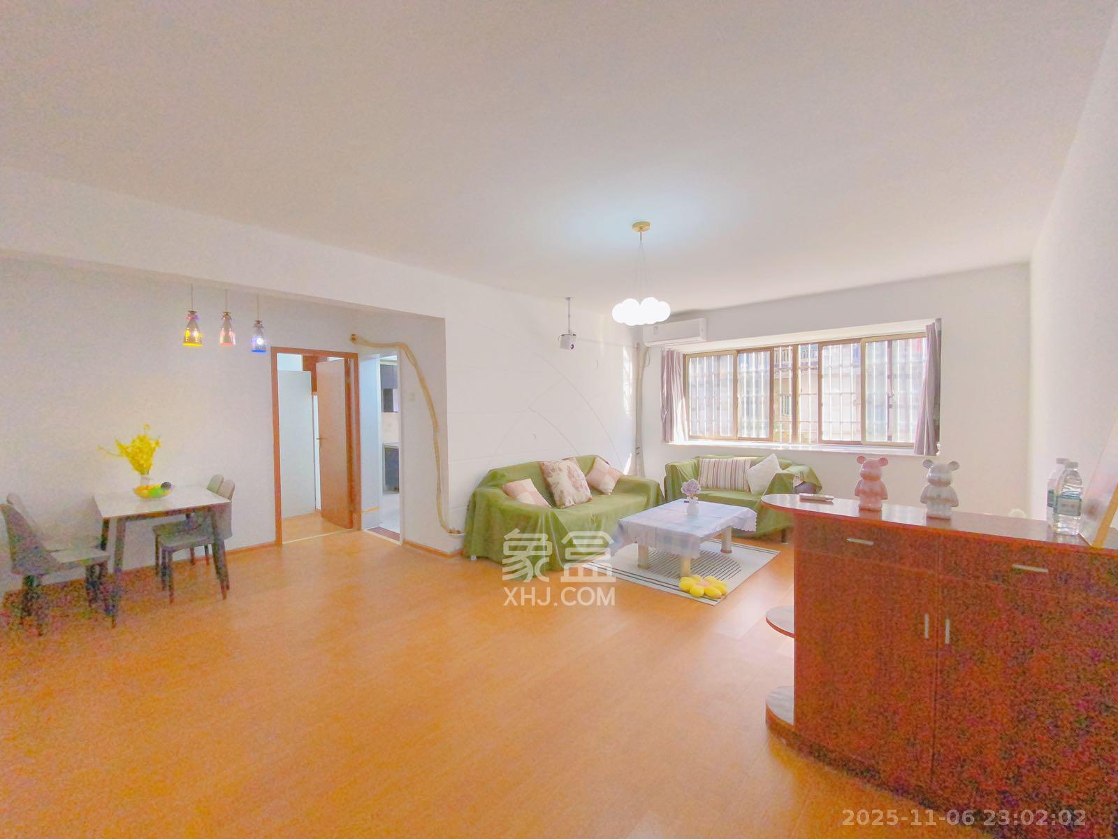 芙蓉蓉苑  1室1厅1卫    2800.0元/月室内图