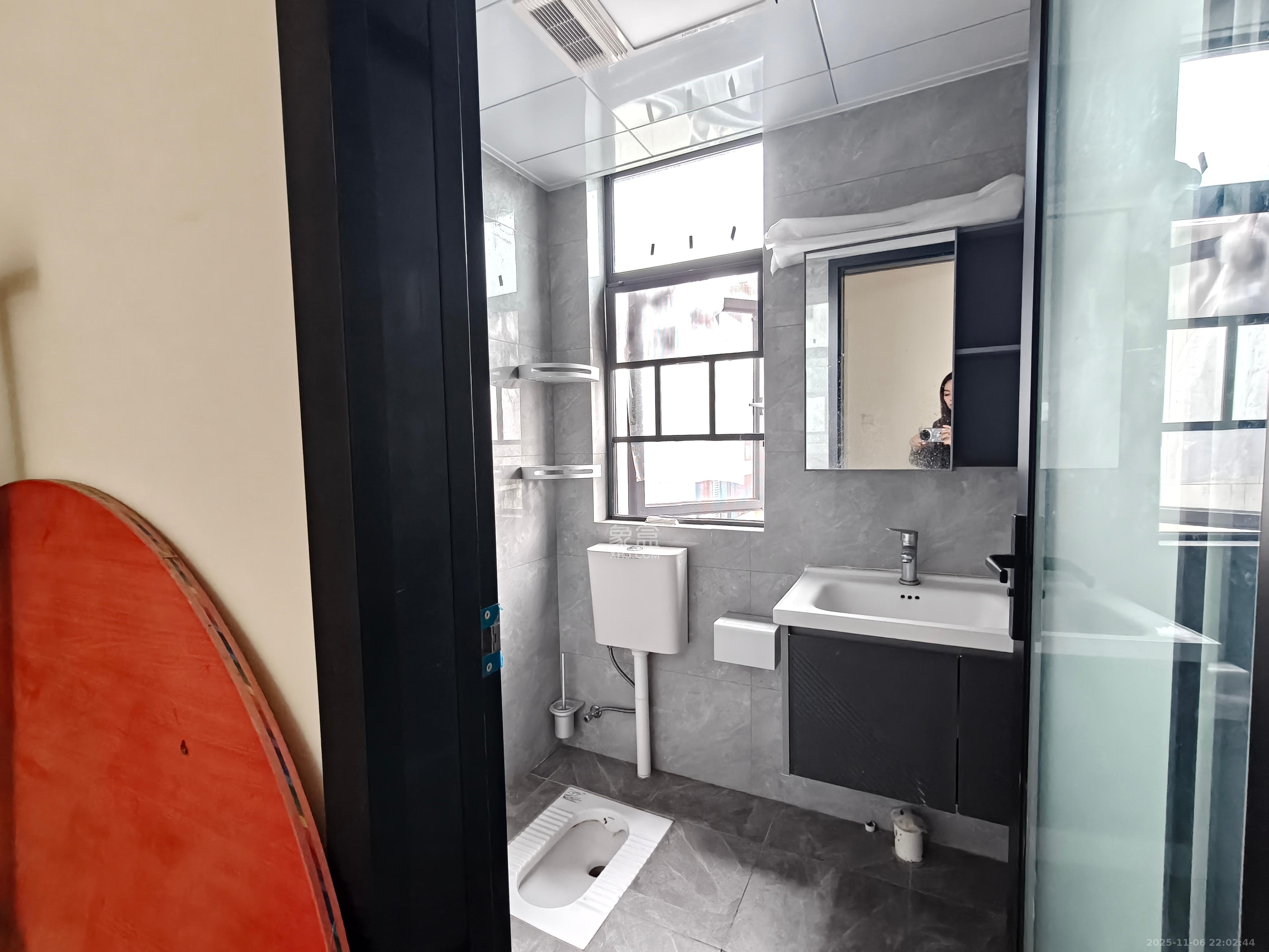 盛地东方芯府 3室2厅2卫 2200.0元/月 盛地东方芯府 3室2厅2卫 2200.0元/月室内图