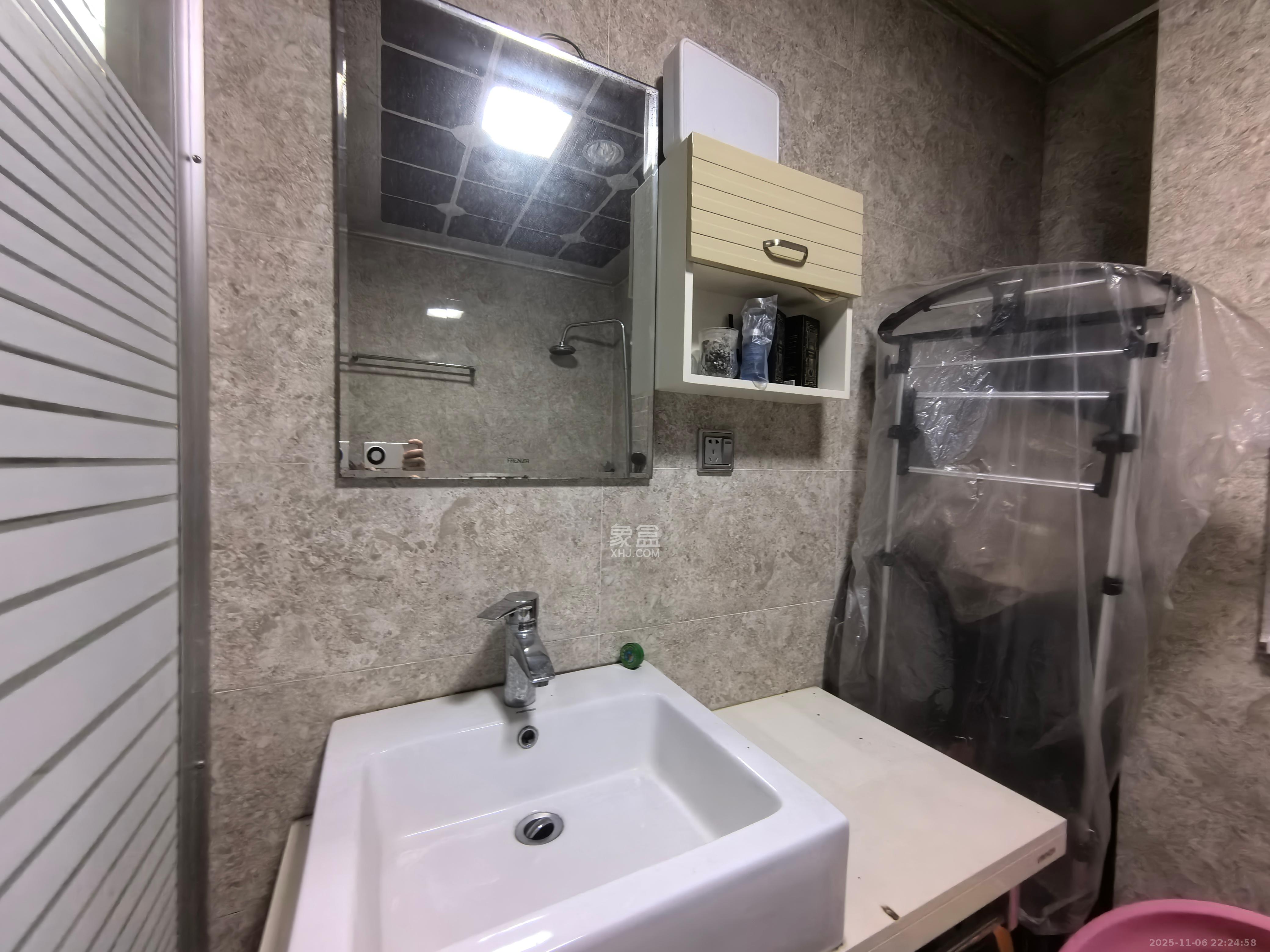 岳麓壹号 4室2厅2卫 3600.0元/月 岳麓壹号 4室2厅2卫 3600.0元/月室内图