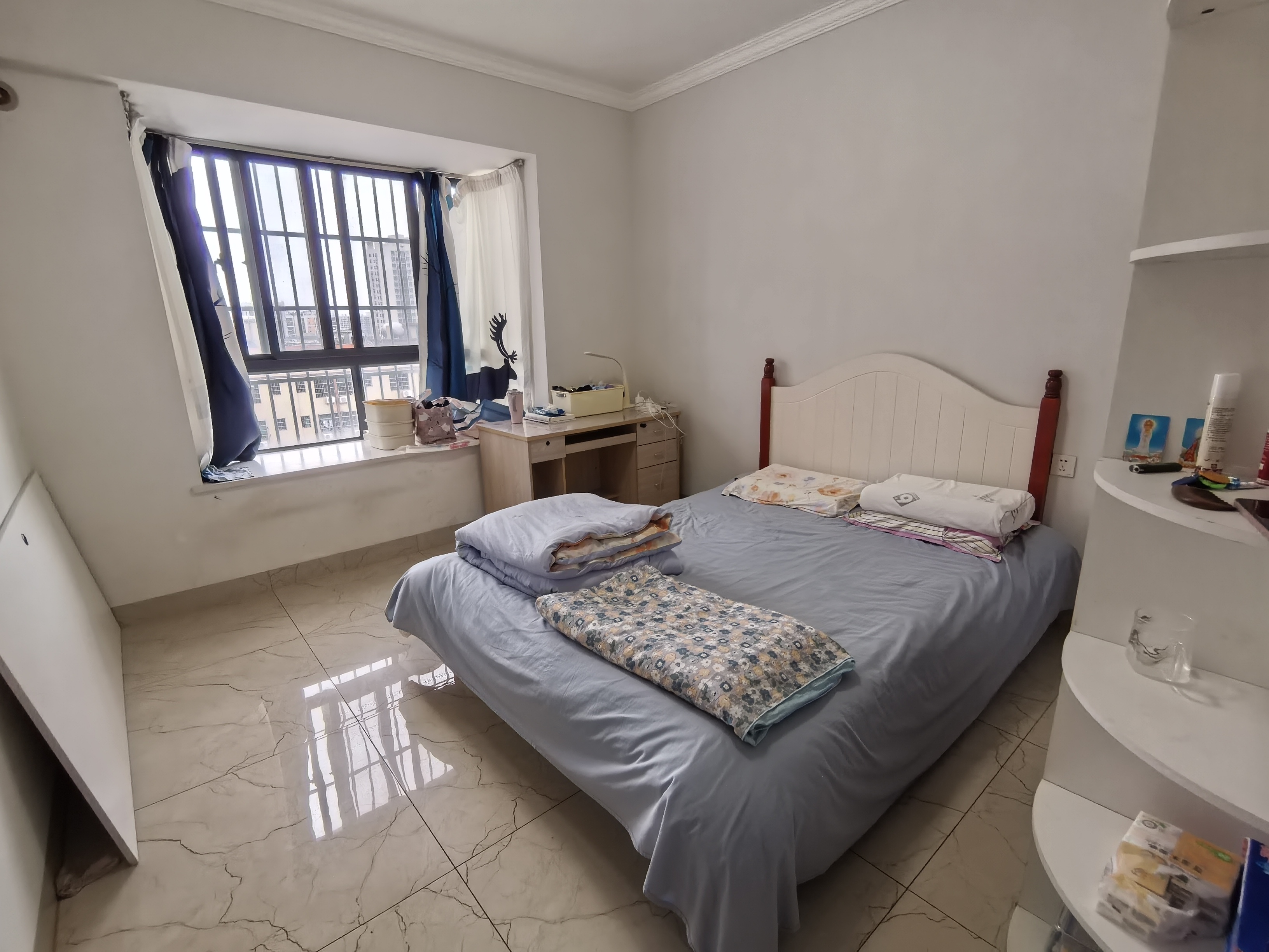 南国中心（琼山区椰航路）  2室2厅1卫    2100.0元/月室内图