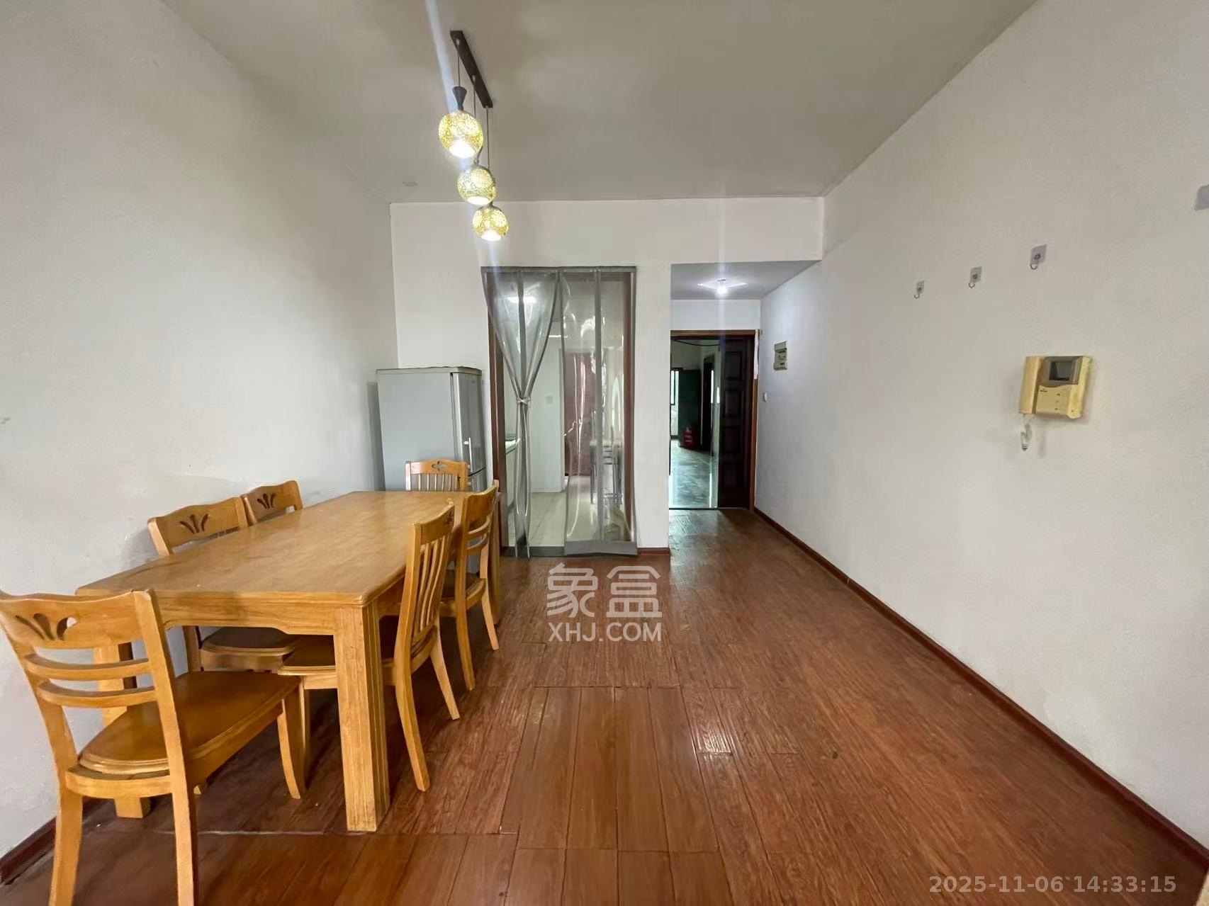 湘府东苑  2室2厅1卫    1800.0元/月室内图