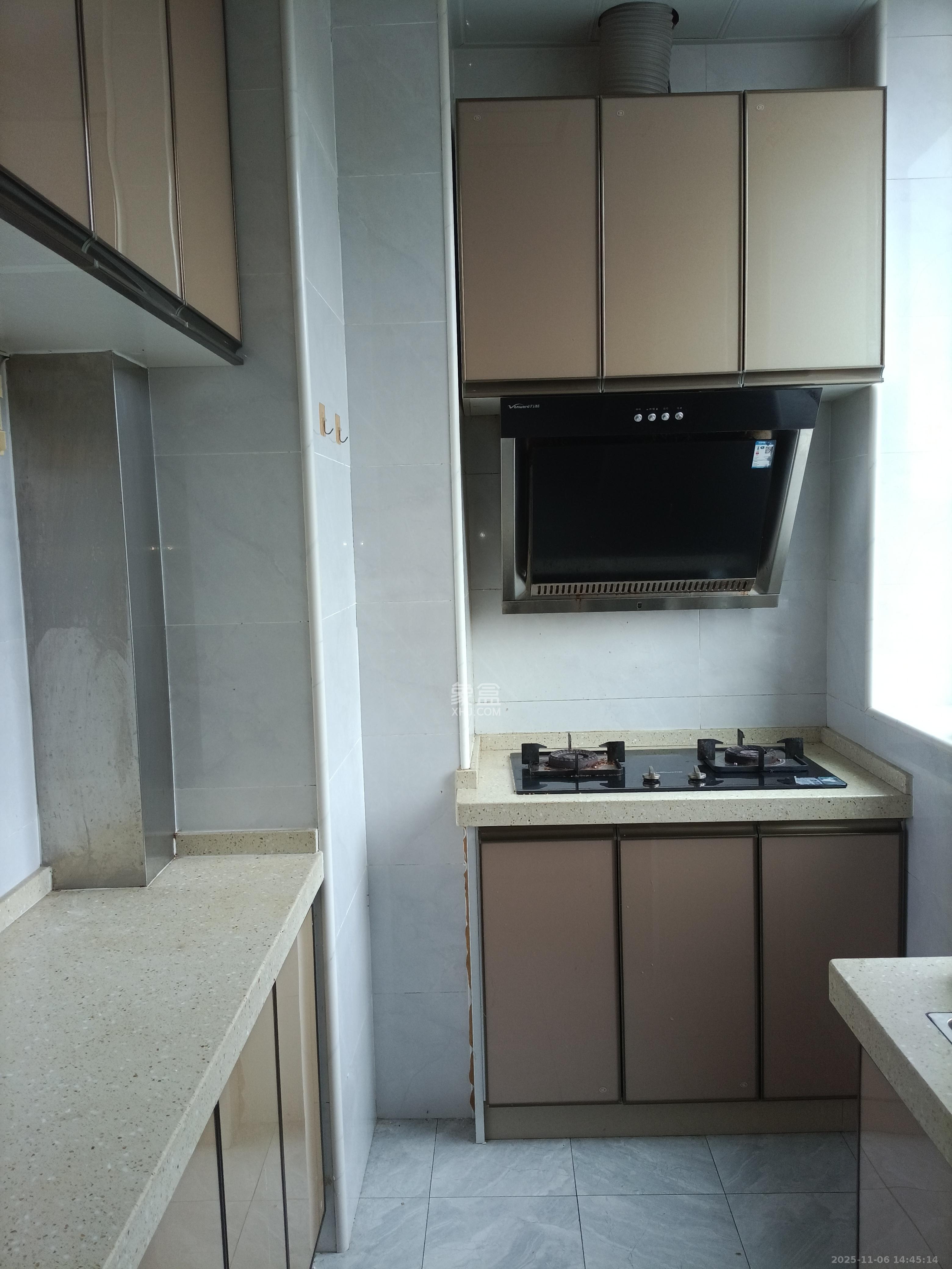 未来漫城 1室1厅1卫 1300.0元/月 未来漫城 1室1厅1卫 1300.0元/月室内图