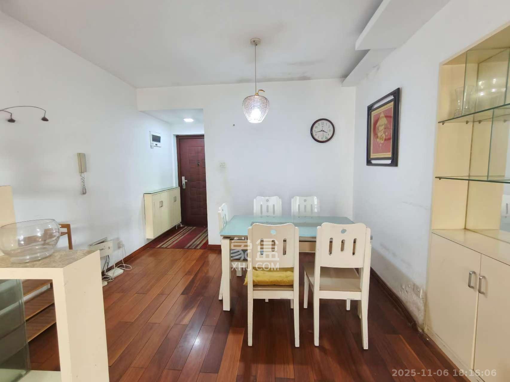 蝴蝶谷 2室2厅1卫 1600.0元/月 蝴蝶谷 2室2厅1卫 1600.0元/月室内图