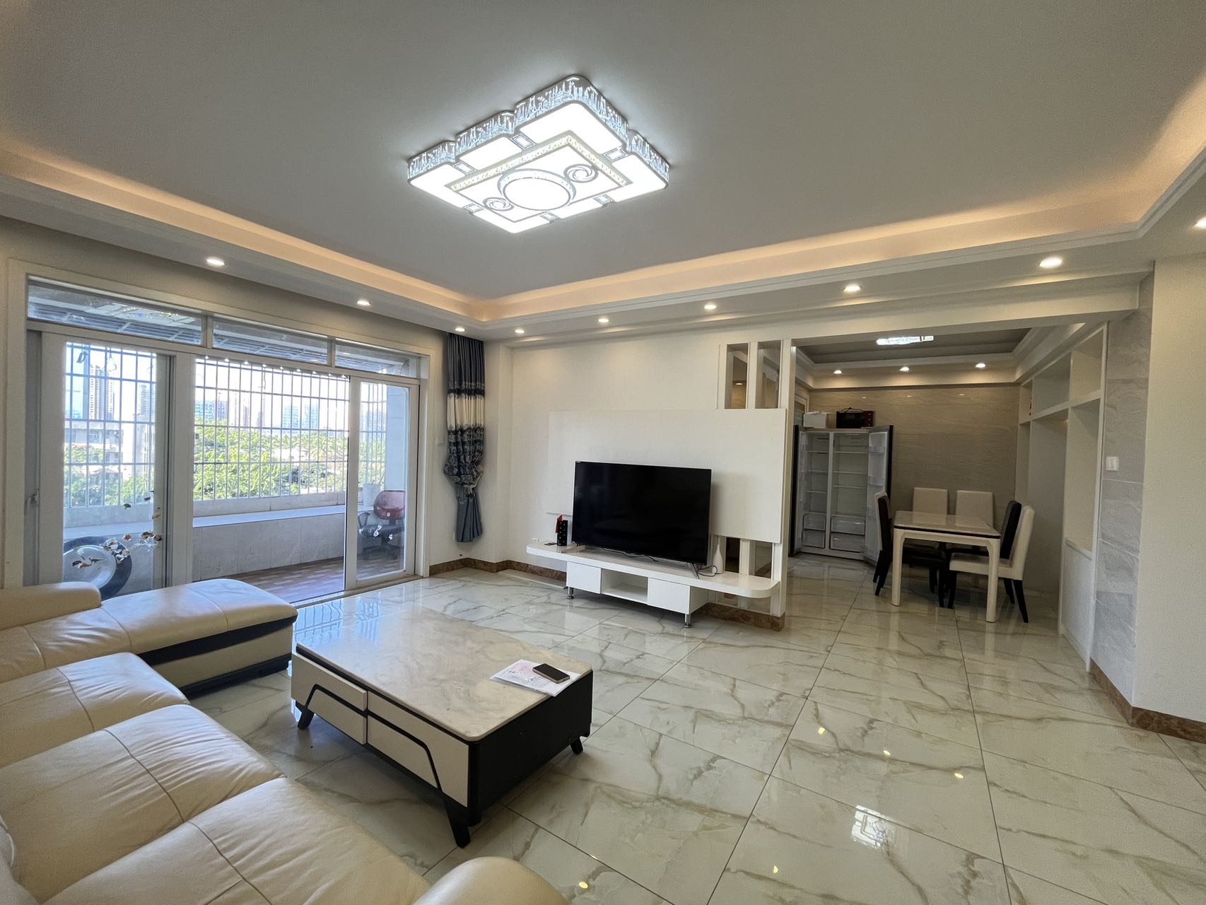 鑫元中公寓  2室2厅1卫    2500.0元/月室内图