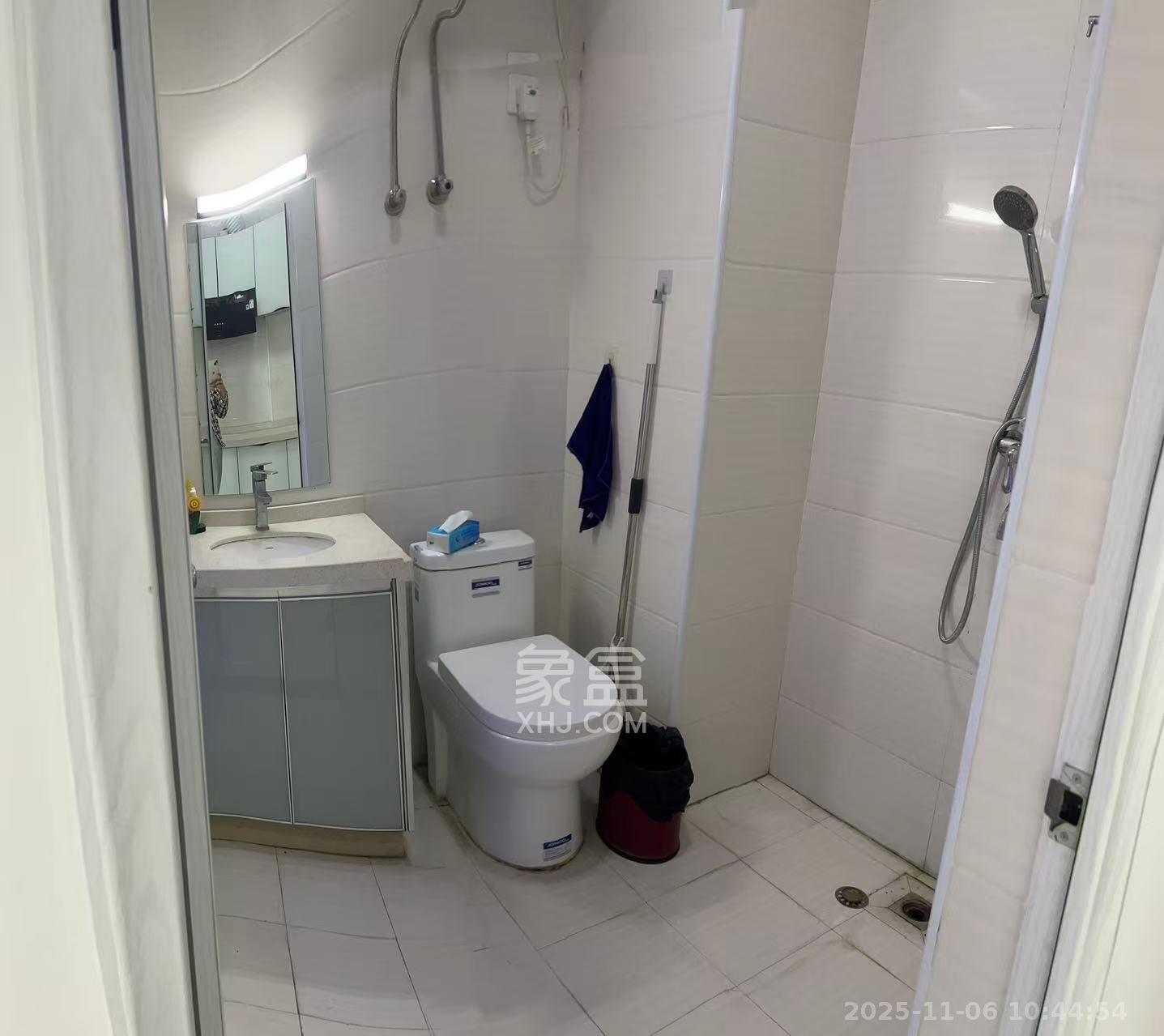 华侨假日中心（晟华苑）  1室1厅1卫    1600.0元/月室内图