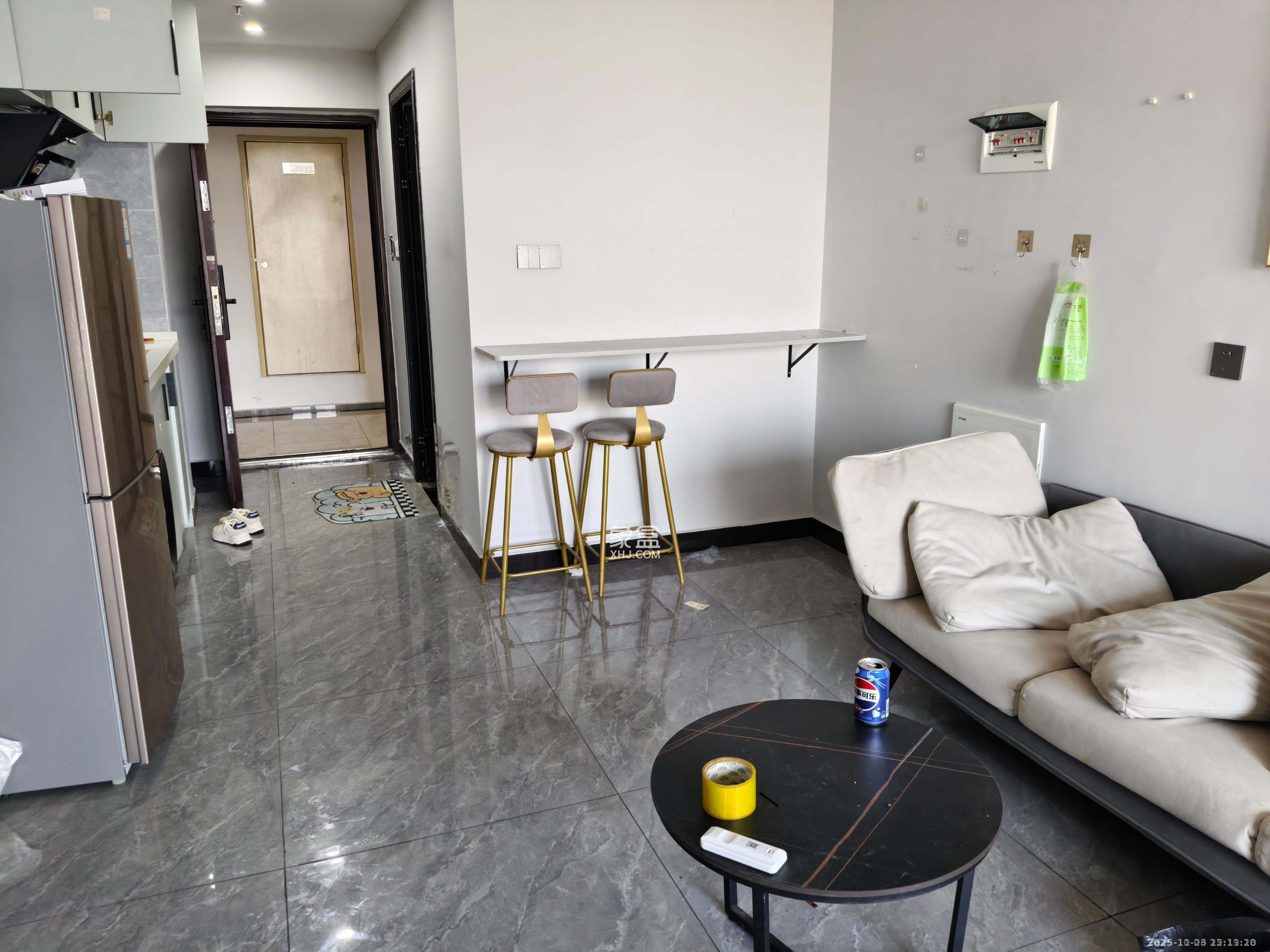 万润时光里  1室1厅1卫    1700.0元/月