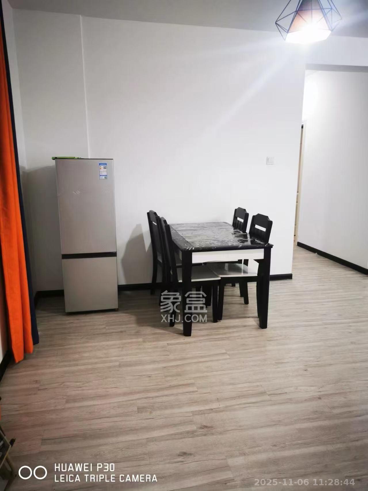 新新花园 3室2厅2卫 2500.0元/月 新新花园 3室2厅2卫 2500.0元/月室内图