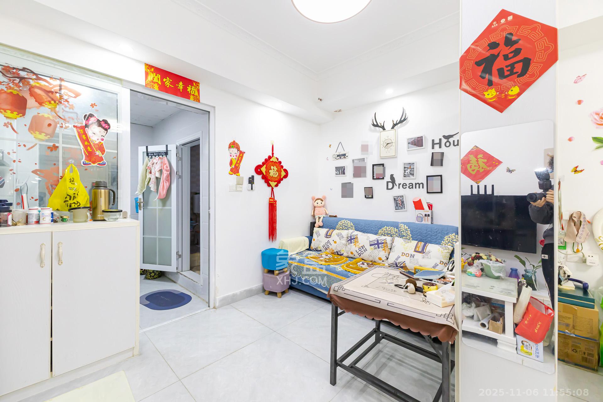 山与墅  1室1厅1卫    31.8万客厅