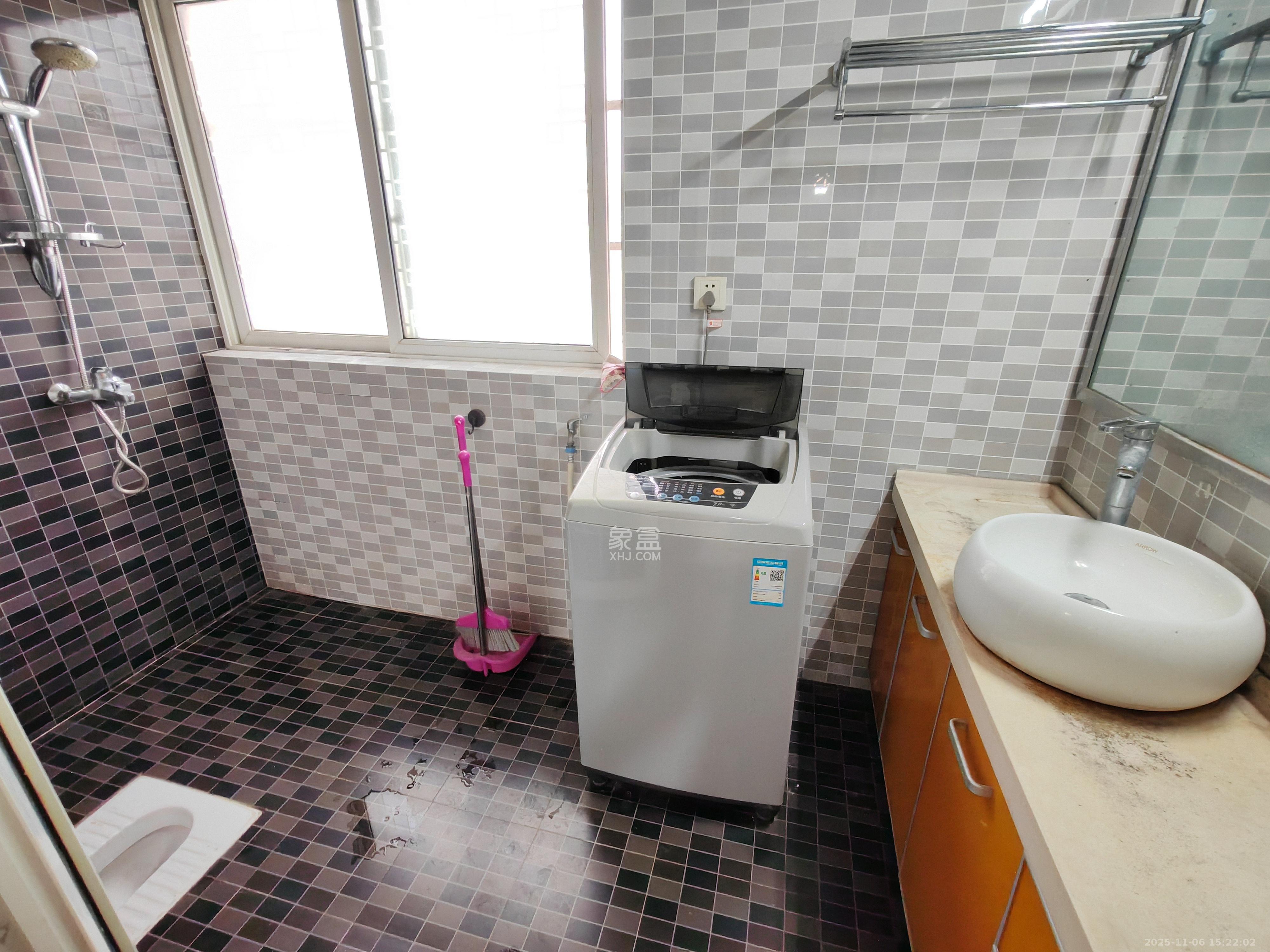 建鸿达现代公寓  2室1厅1卫    2300.0元/月室内图