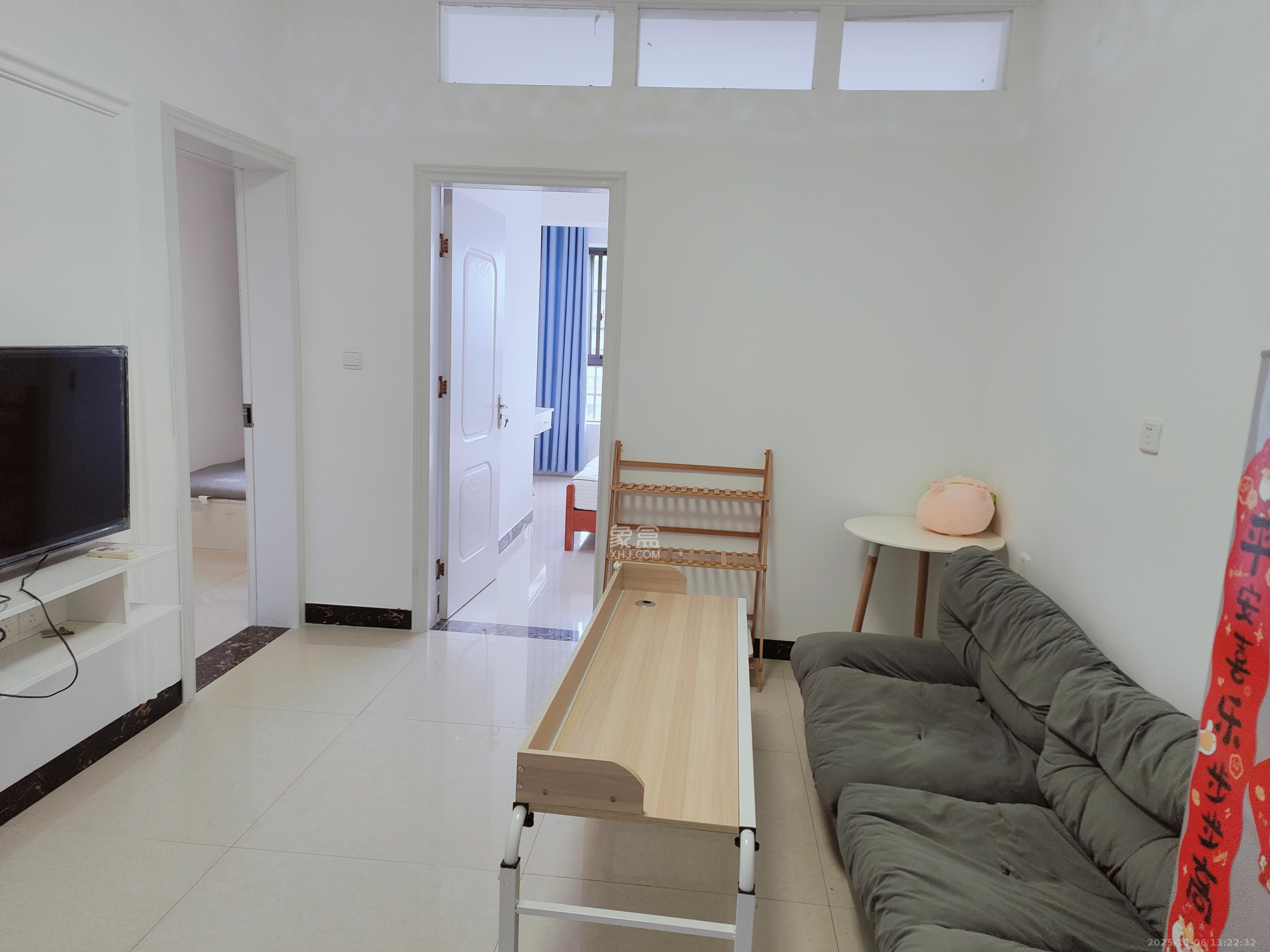 中信凯旋蓝岸（中信新城三期）  2室1厅1卫    1500.0元/月