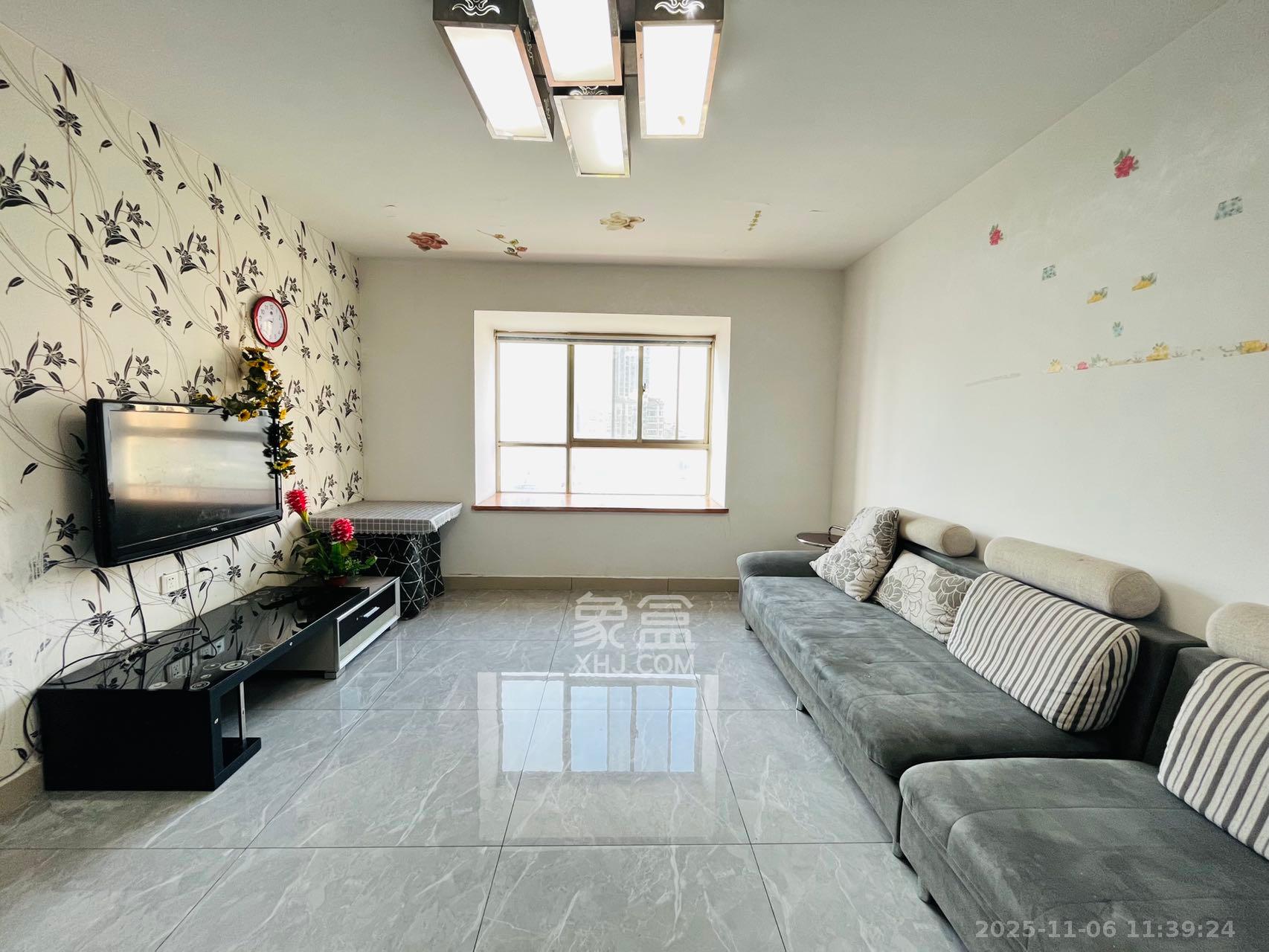 锦湘国际星城二期（锦雅苑）  3室2厅1卫    2550.0元/月室内图