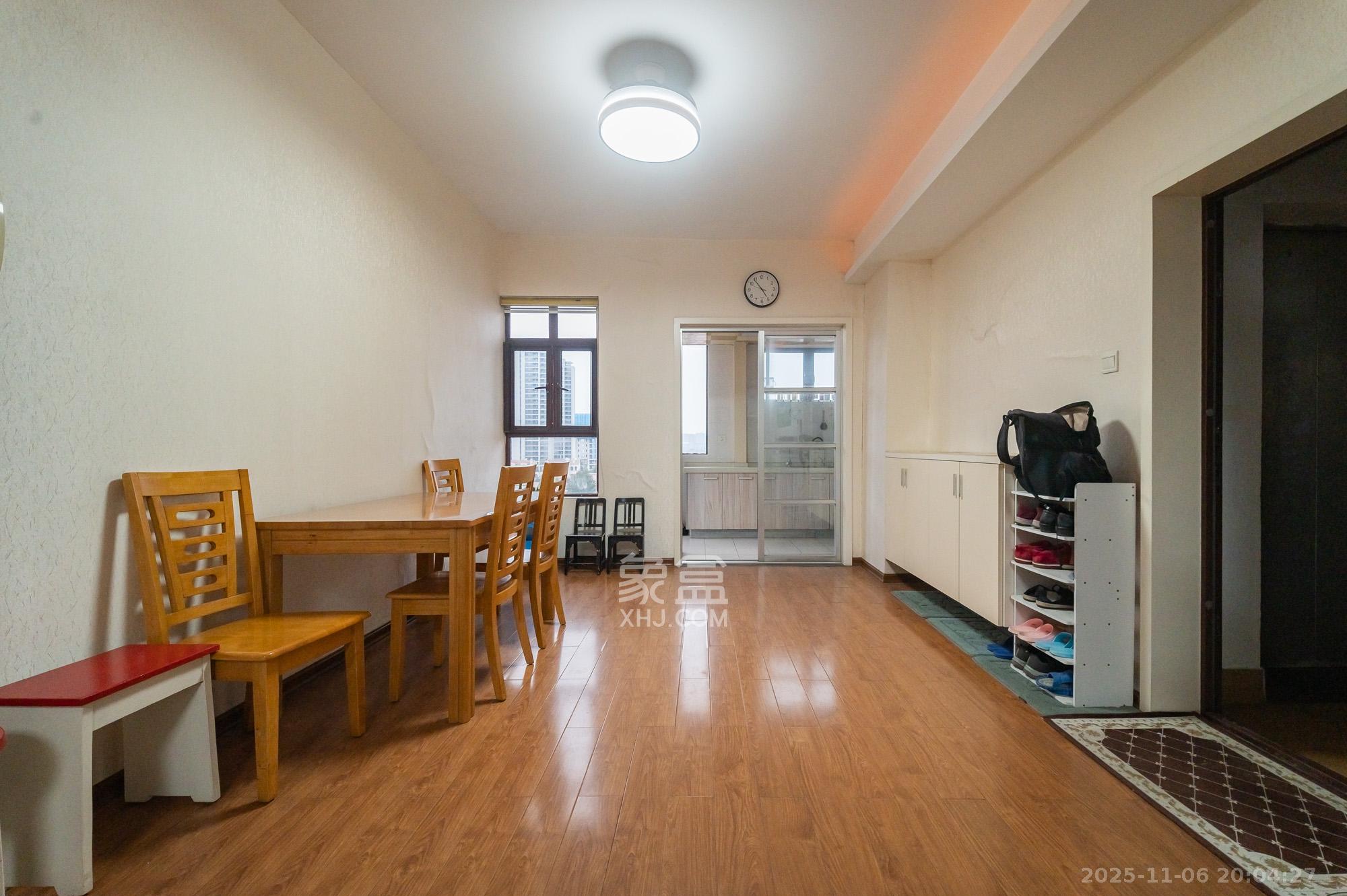 鹏基诺亚山林 3室1厅1卫 72.0万 鹏基诺亚山林 3室1厅1卫 72.0万客厅