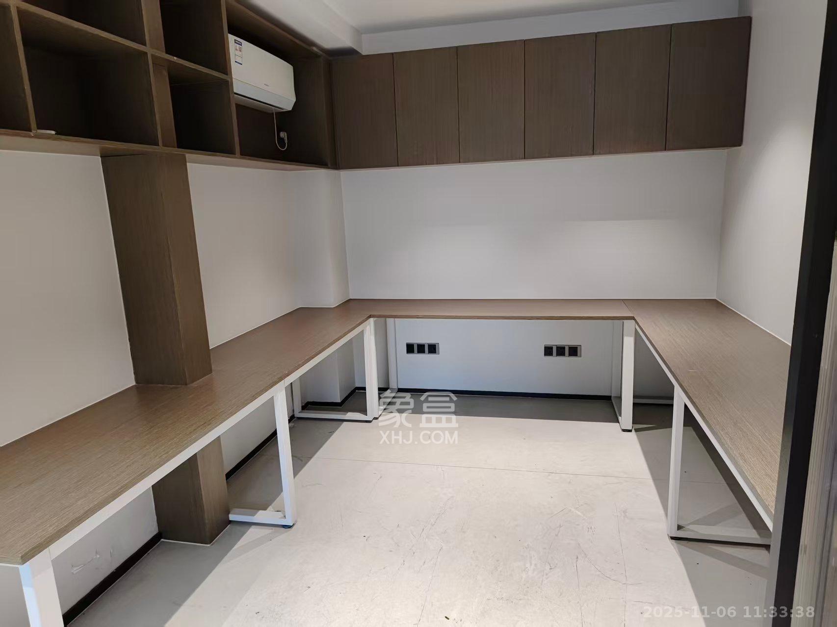 华城广场 1室2厅1卫 12500.0元/月 华城广场 1室2厅1卫 12500.0元/月室内图