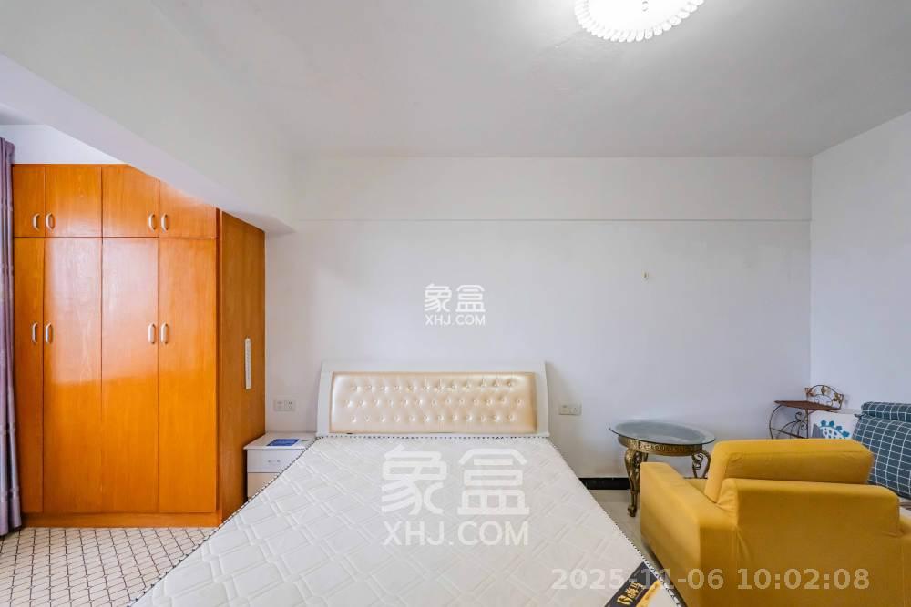 观园国际公寓  1室1厅1卫    1800.0元/月室内图