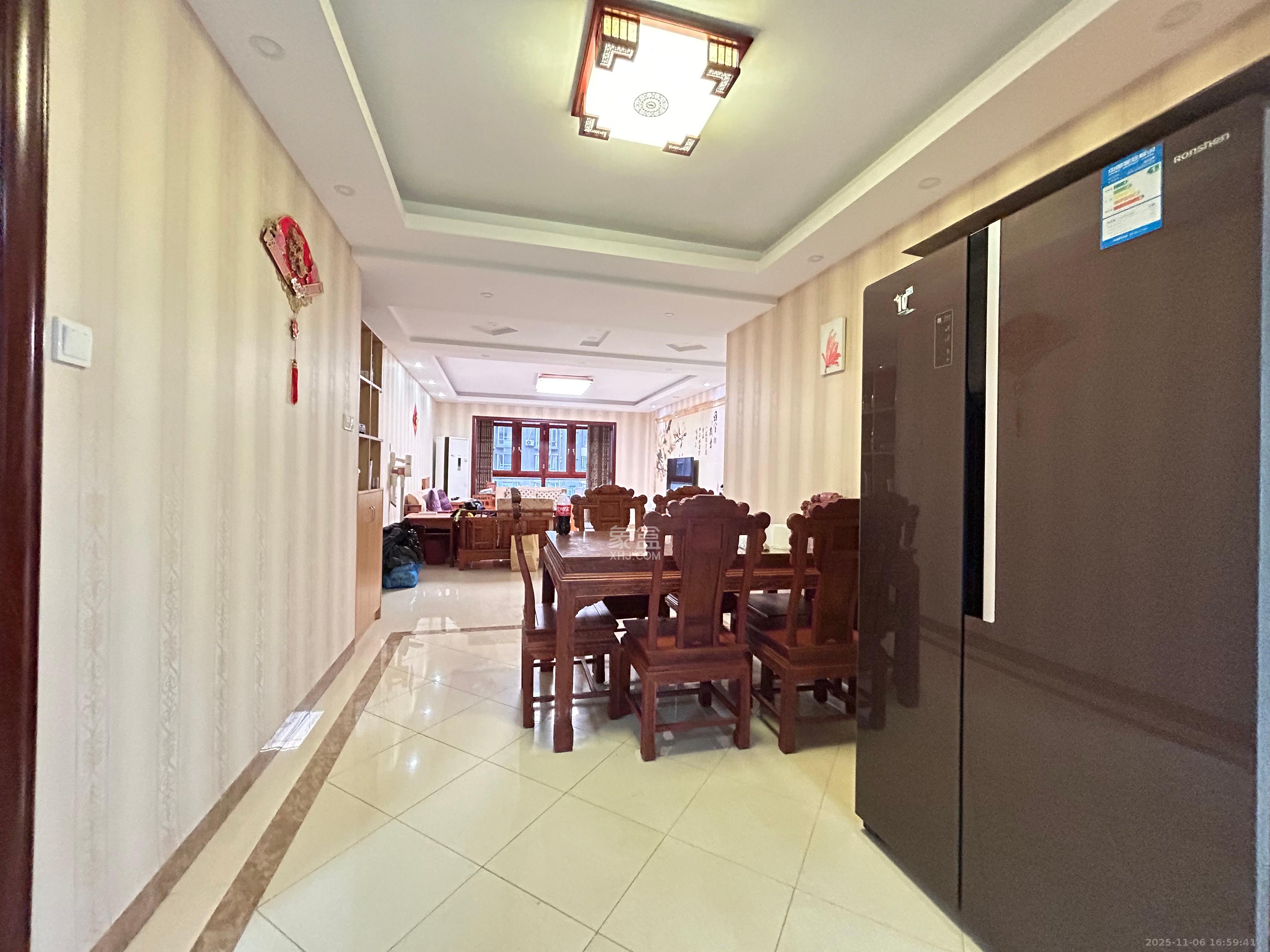 西子花苑 3室2厅2卫 3500.0元/月 西子花苑 3室2厅2卫 3500.0元/月室内图