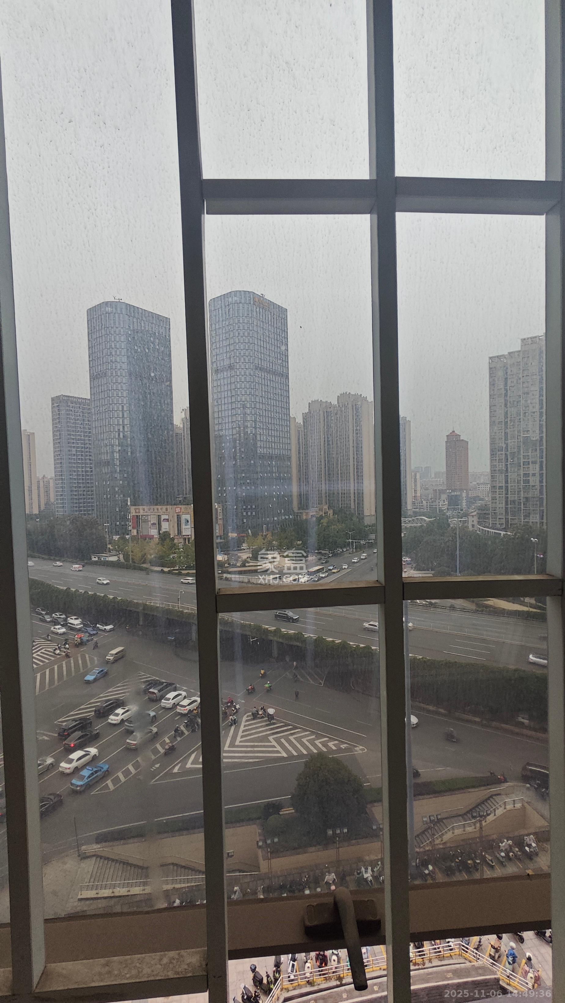 奥克斯广场 1室1厅1卫 1600.0元/月 奥克斯广场 1室1厅1卫 1600.0元/月室内图