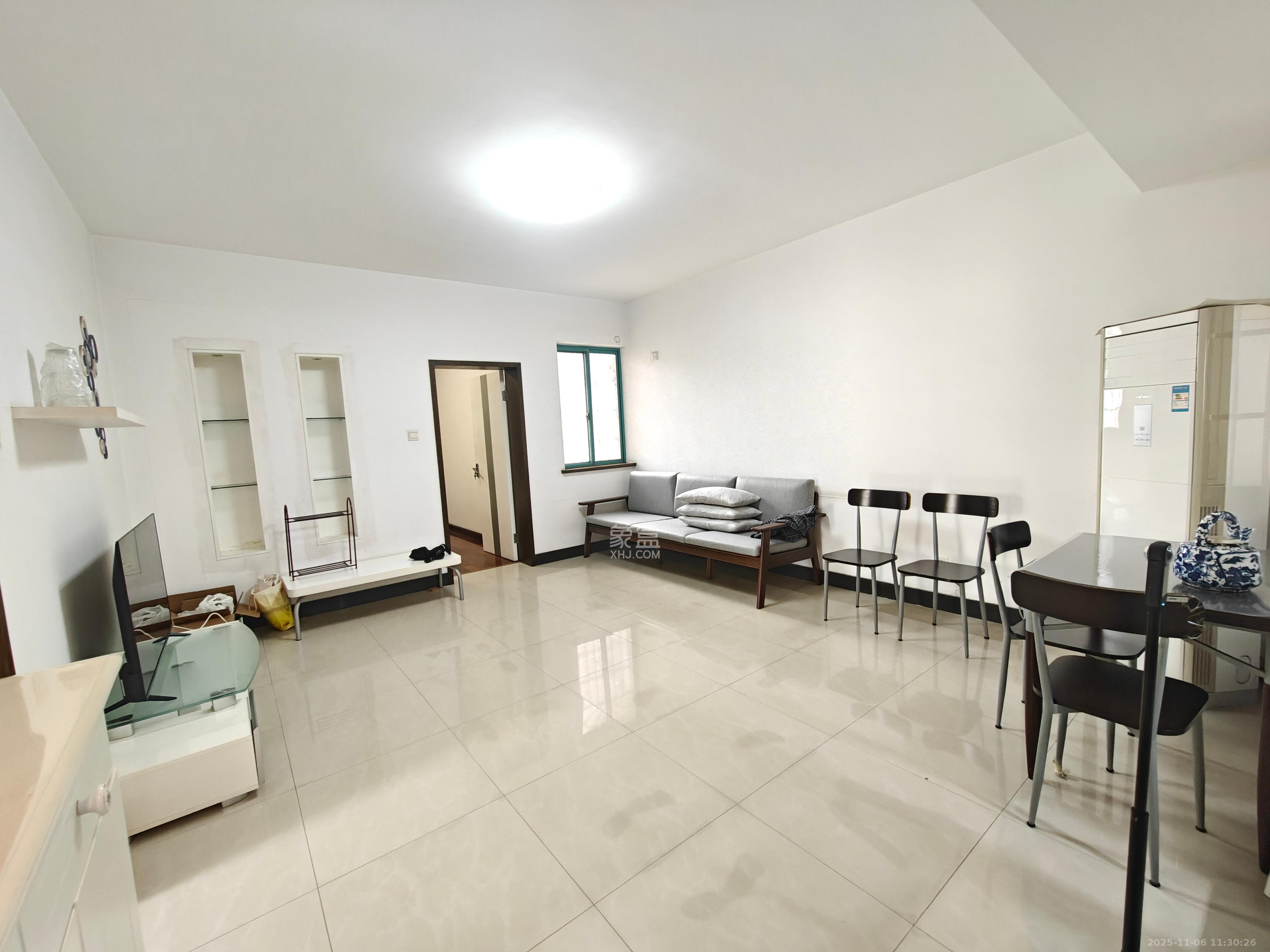 白沙花园  2室2厅2卫    2000.0元/月