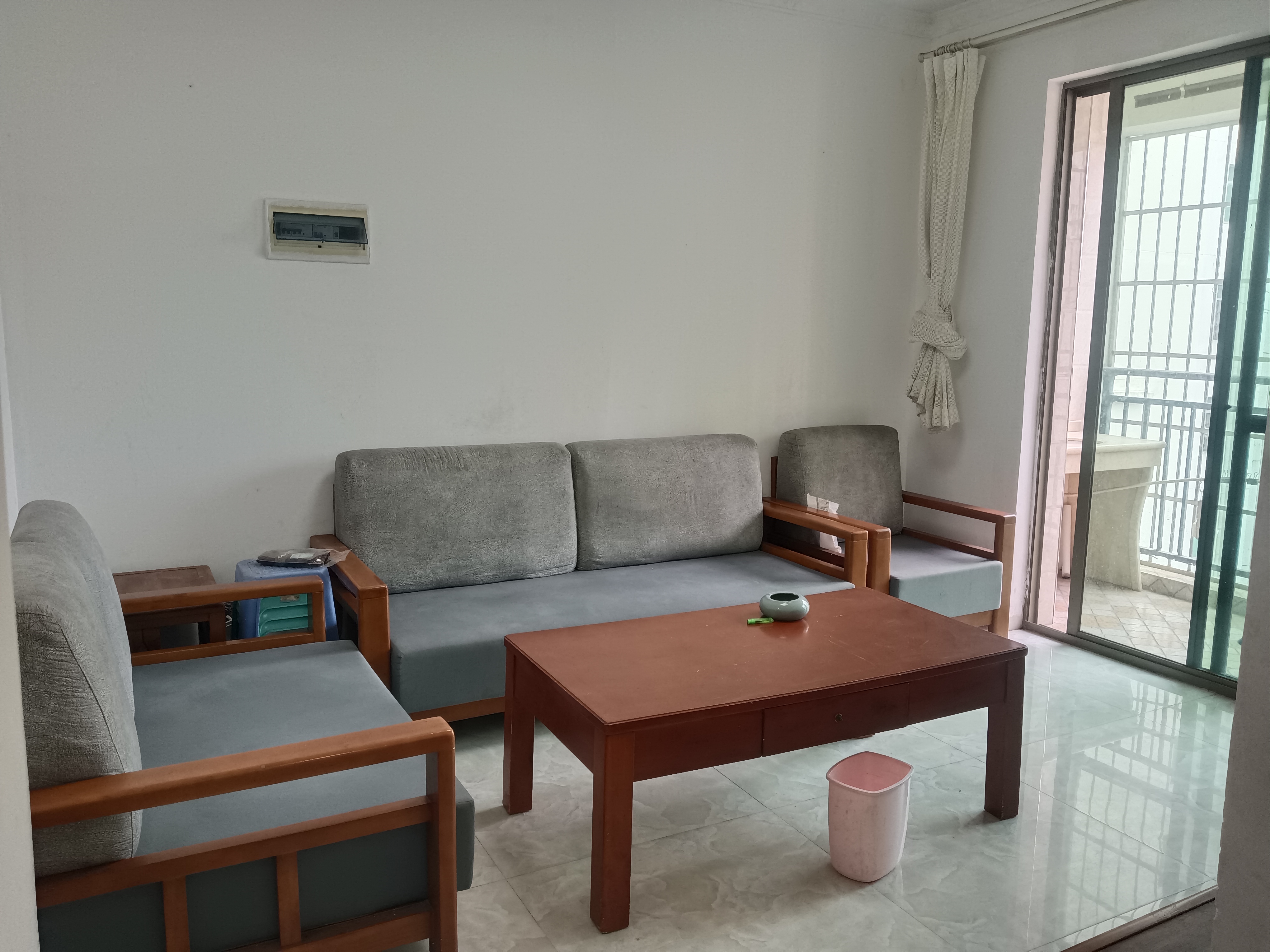 南海花园  2室1厅1卫    1900.0元/月户型图