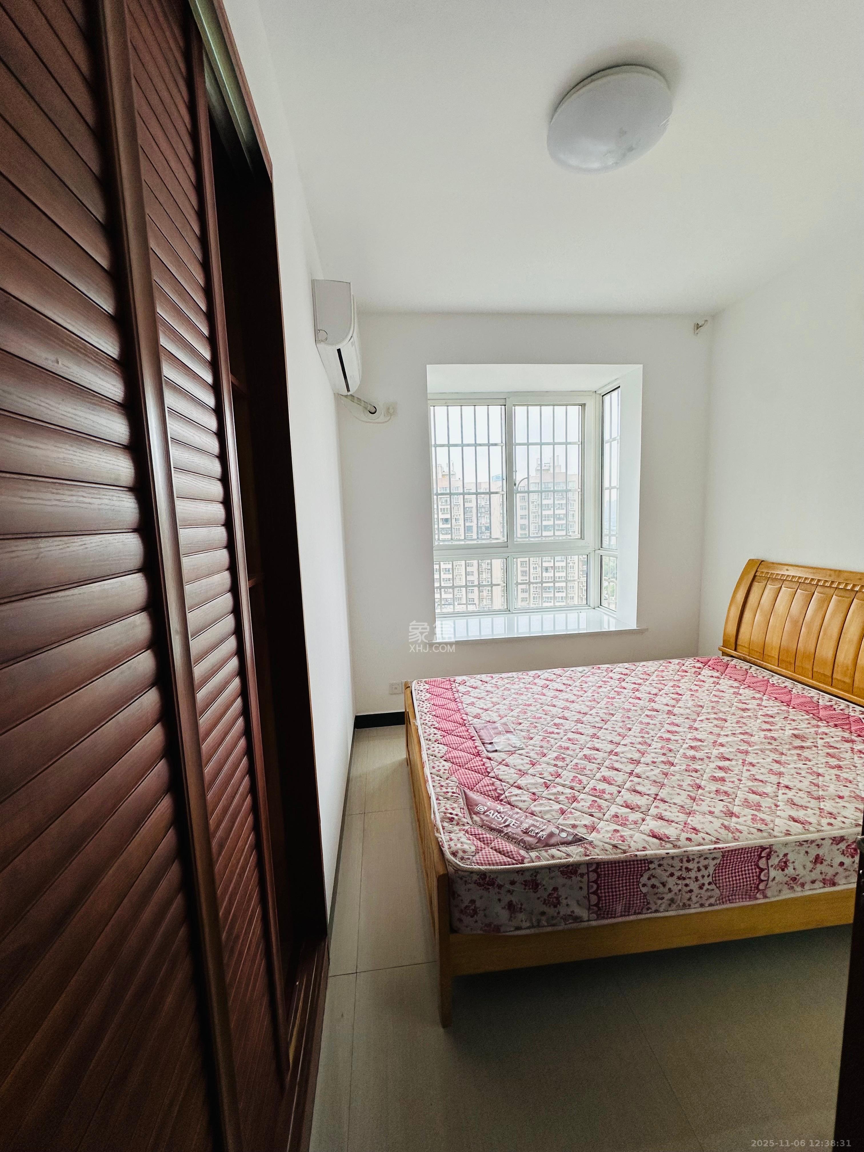 黎郡新宇熙春园  3室2厅1卫    2200.0元/月室内图