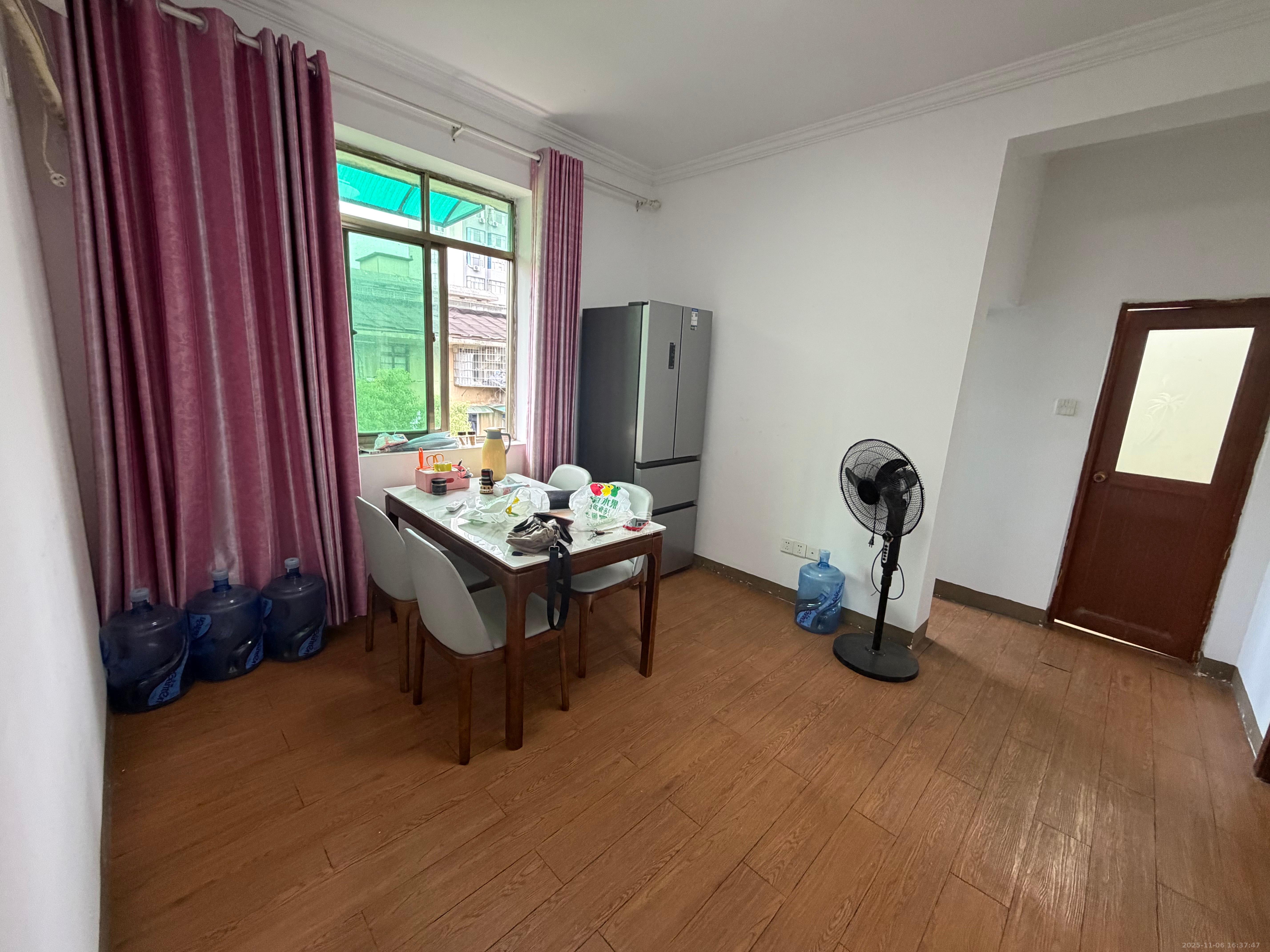 窑岭东村散盘 2室1厅1卫 1400.0元/月 窑岭东村散盘 2室1厅1卫 1400.0元/月室内图