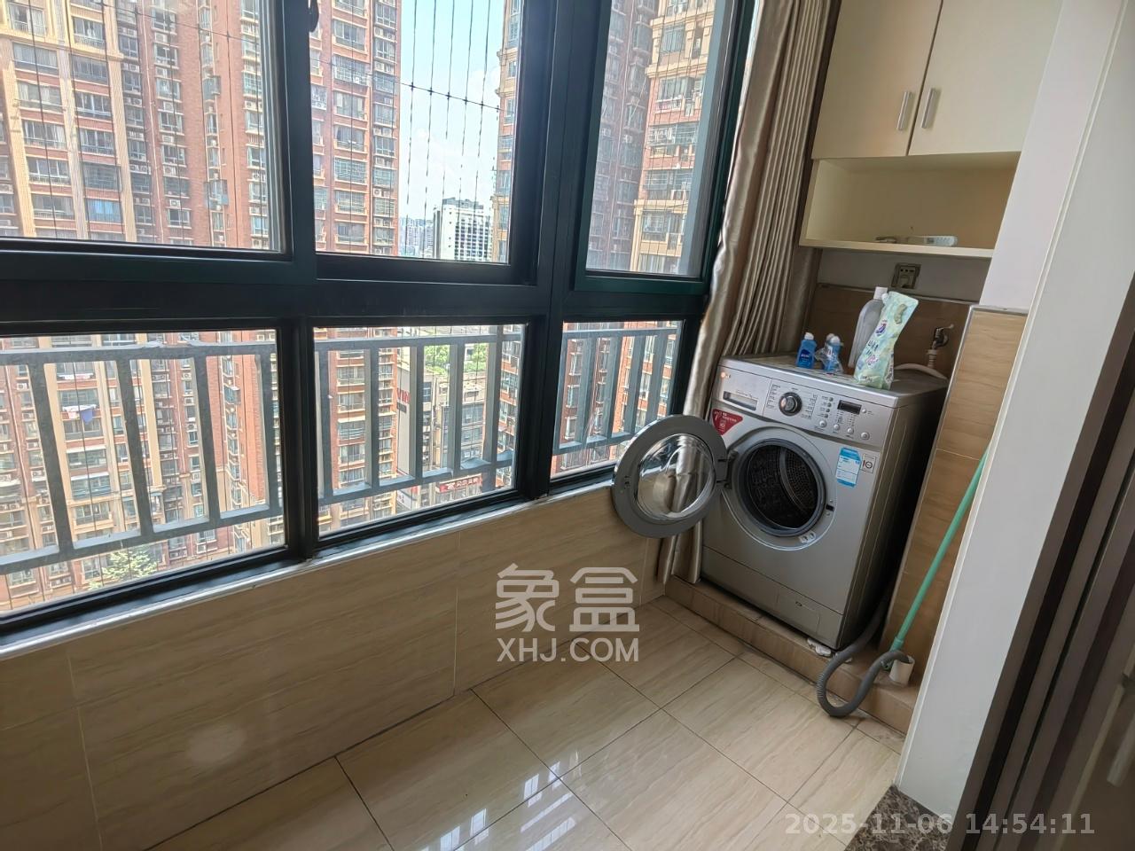 东玺门  4室2厅2卫    4200.0元/月室内图