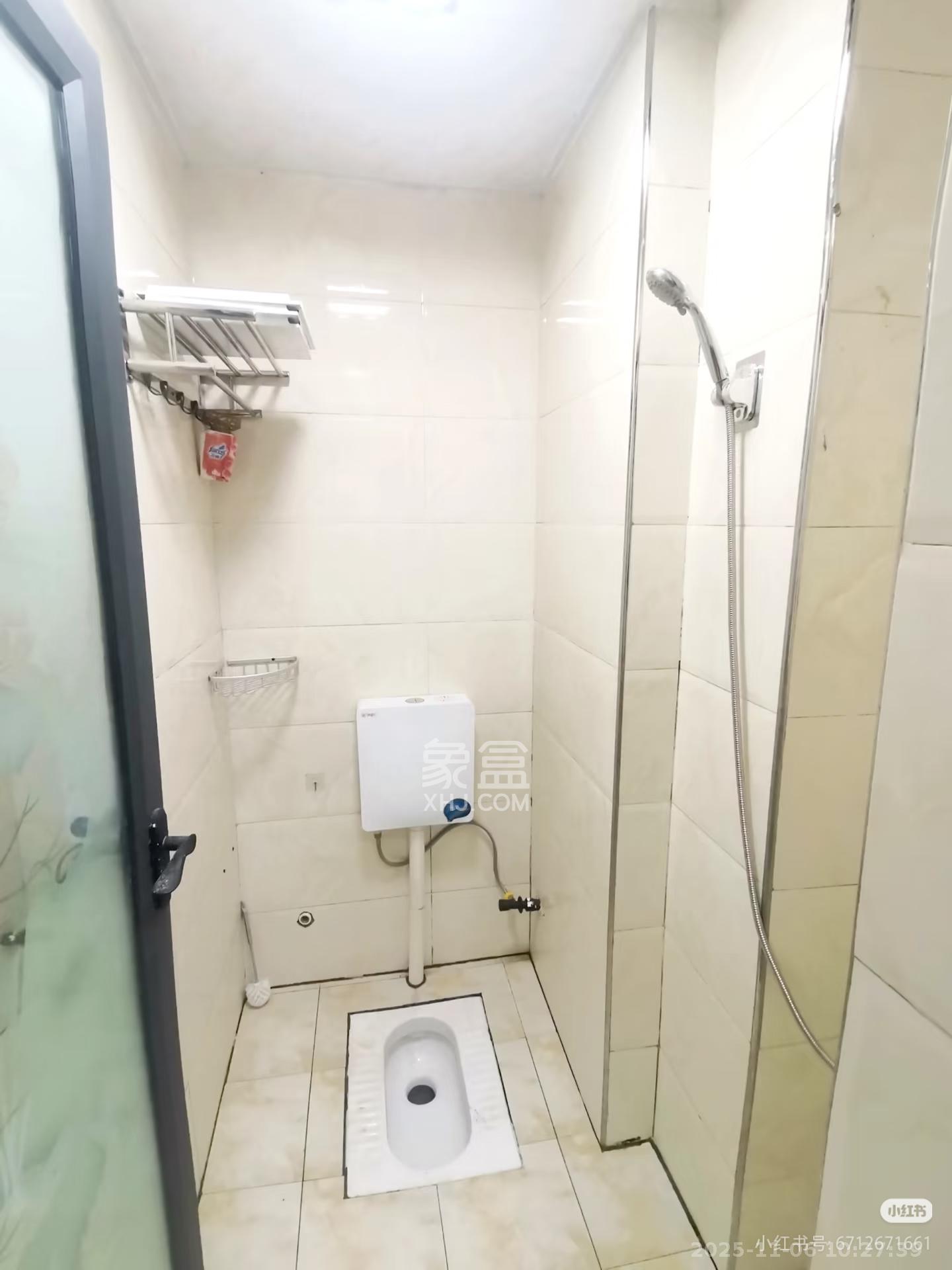 湖湾世景 1室1厅1卫 1500.0元/月 湖湾世景 1室1厅1卫 1500.0元/月室内图