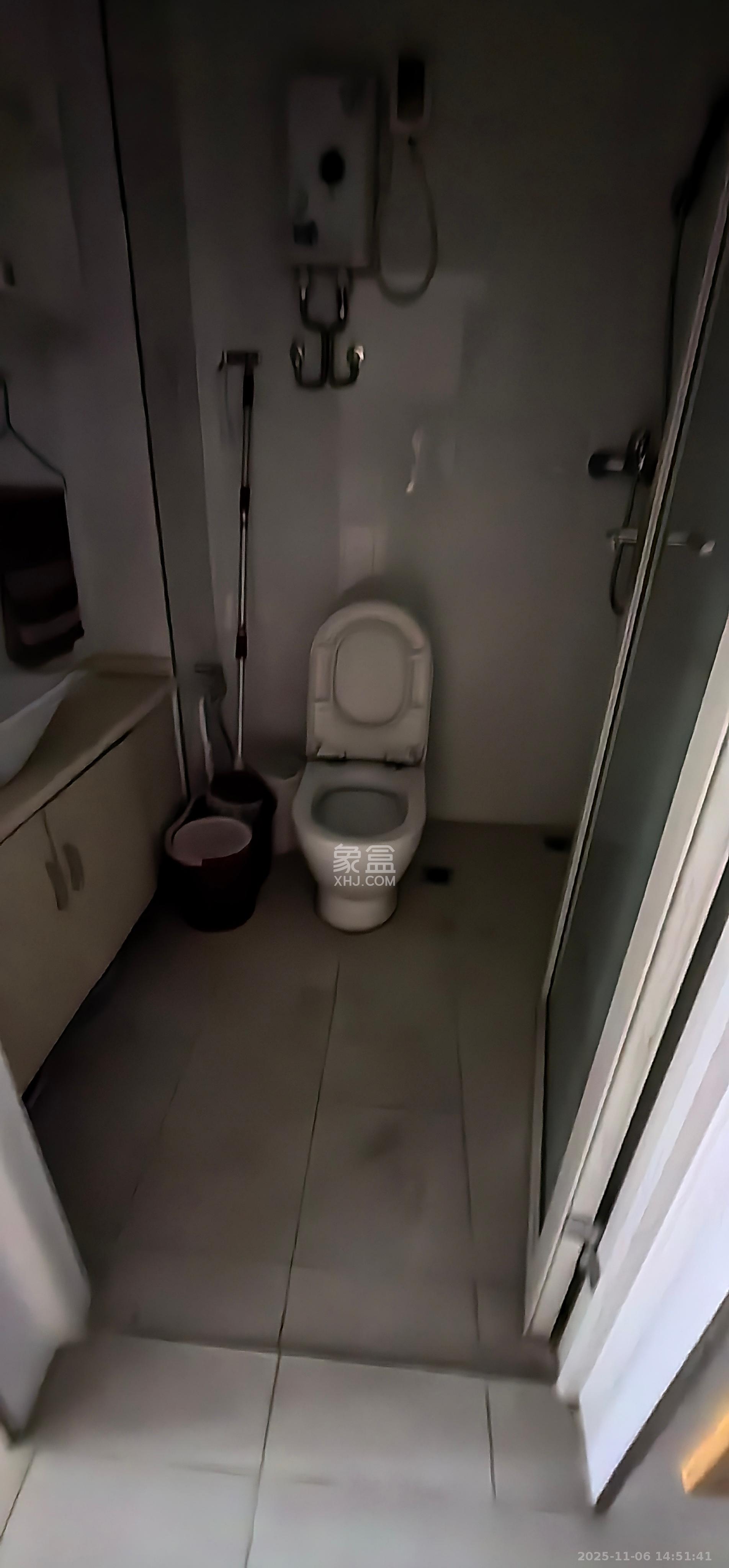 名富公寓 1室1厅1卫 1300.0元/月 名富公寓 1室1厅1卫 1300.0元/月室内图