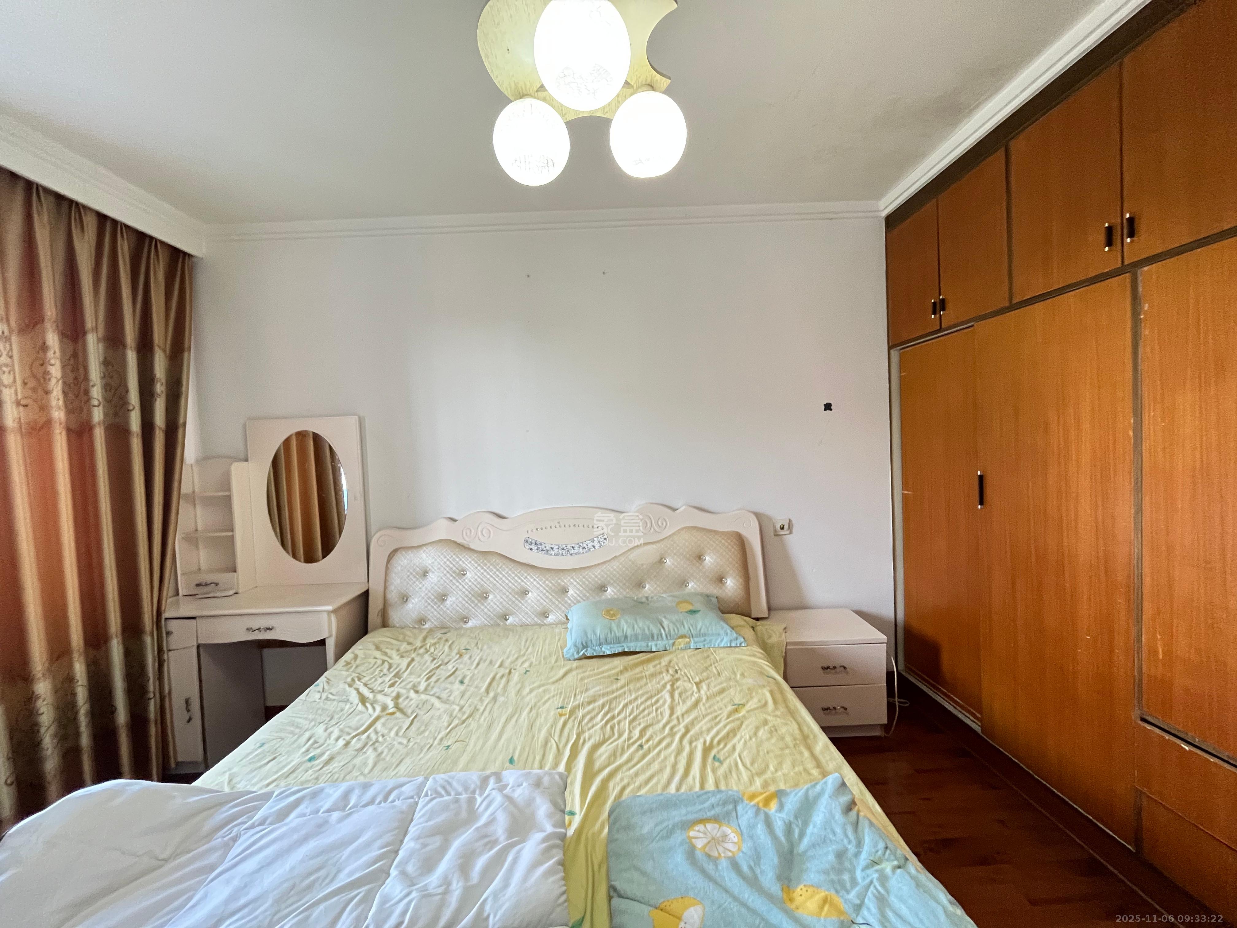 绕城家园  3室2厅1卫    1600.0元/月室内图