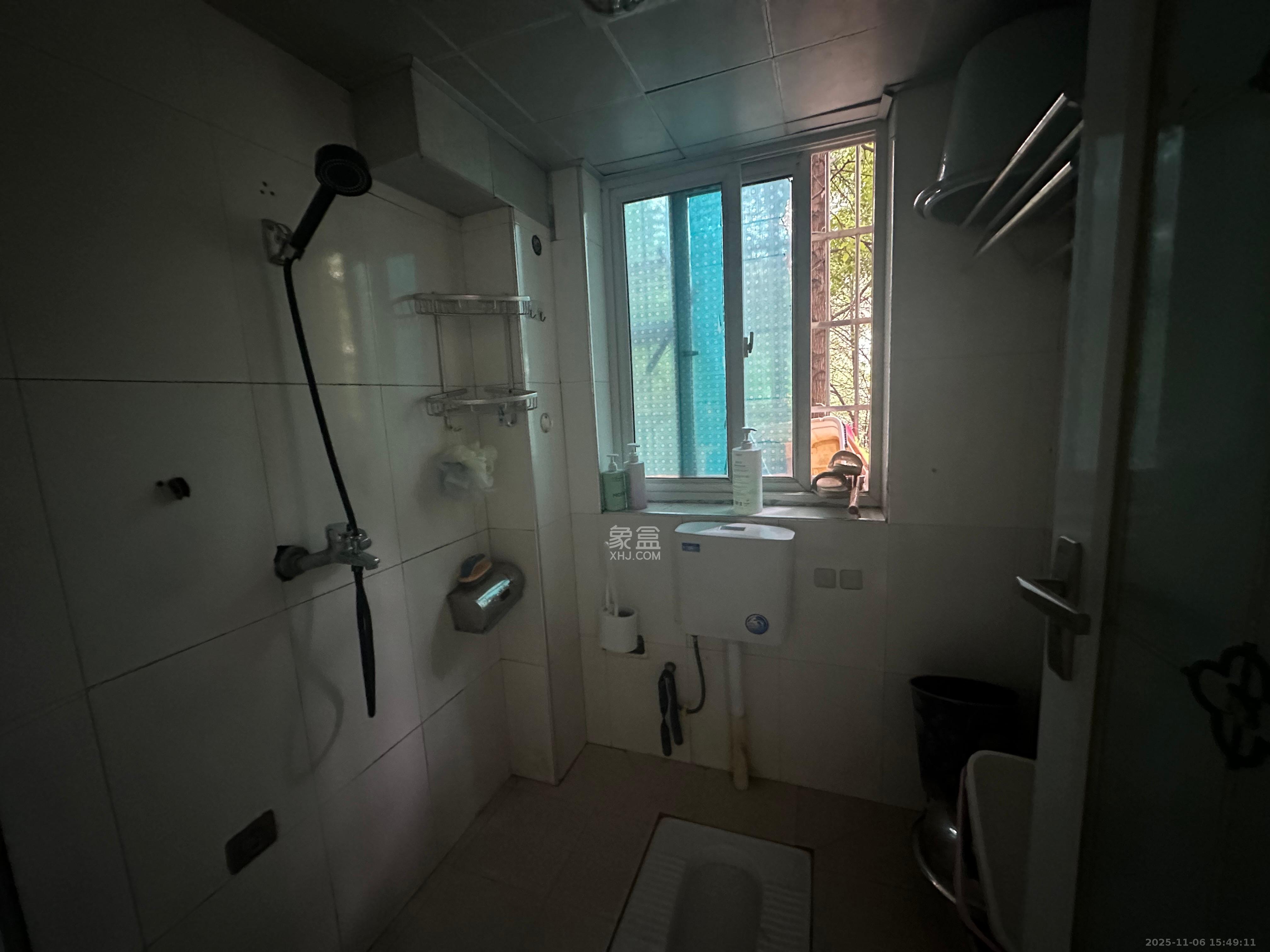 鄱阳小区  2室2厅1卫    1350.0元/月室内图