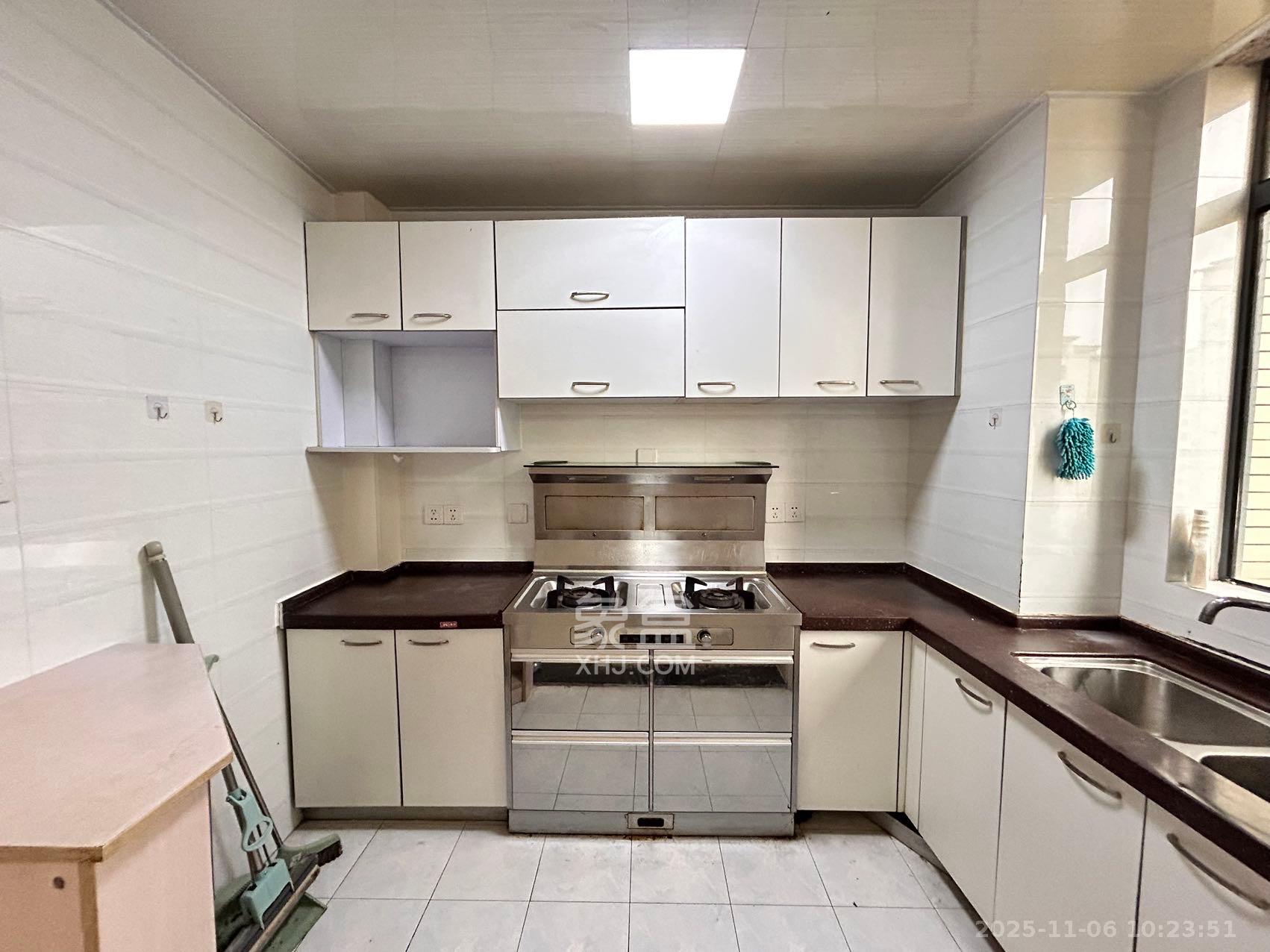 长盛岚庭  3室2厅1卫    2000.0元/月室内图